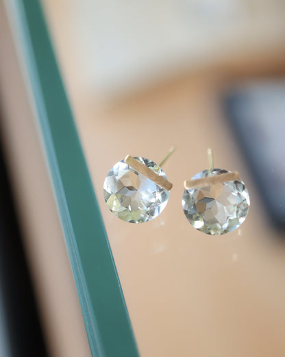 Bar stone pierced earrings - Green Amethyst -