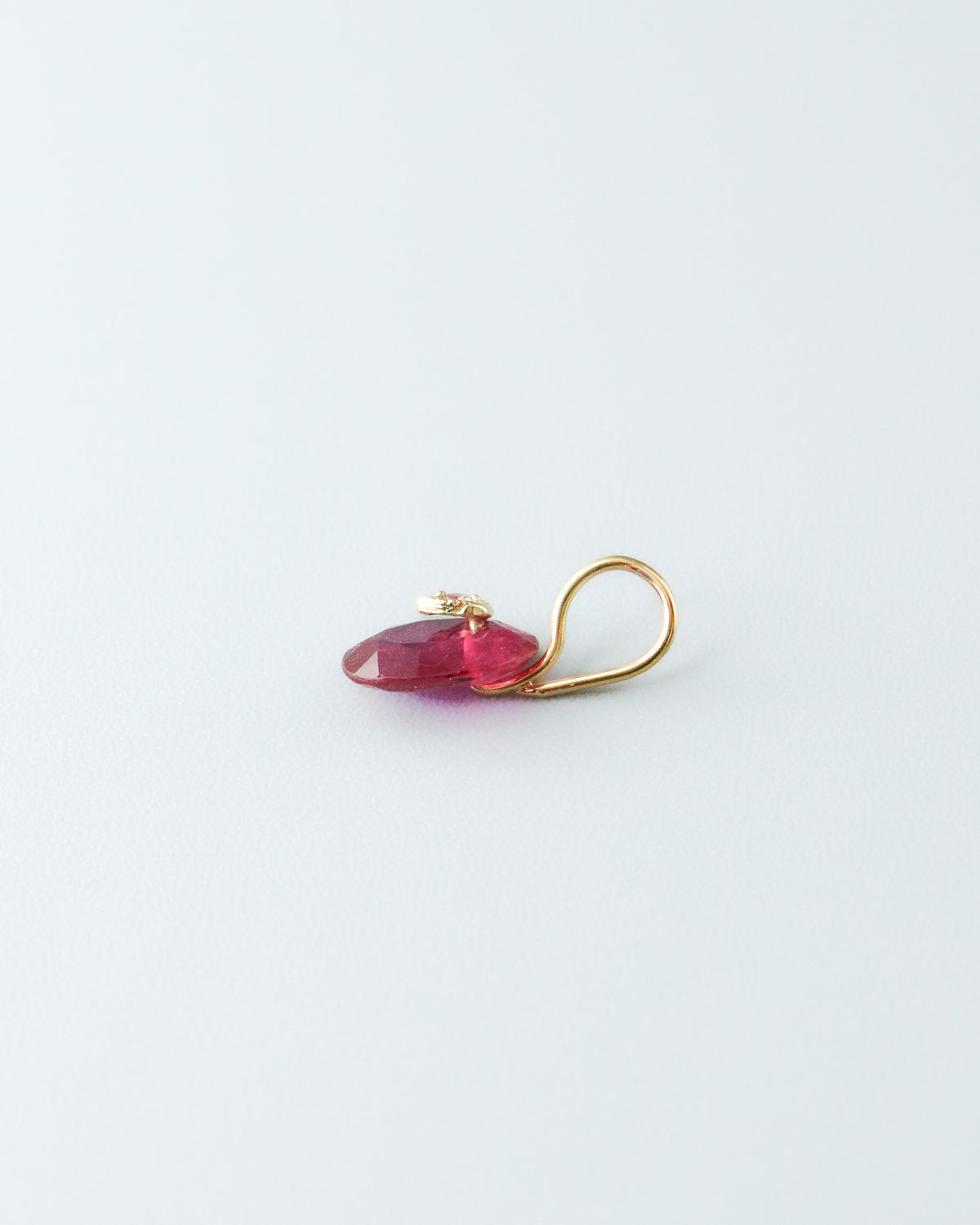 Flat Necklace - Ruby -