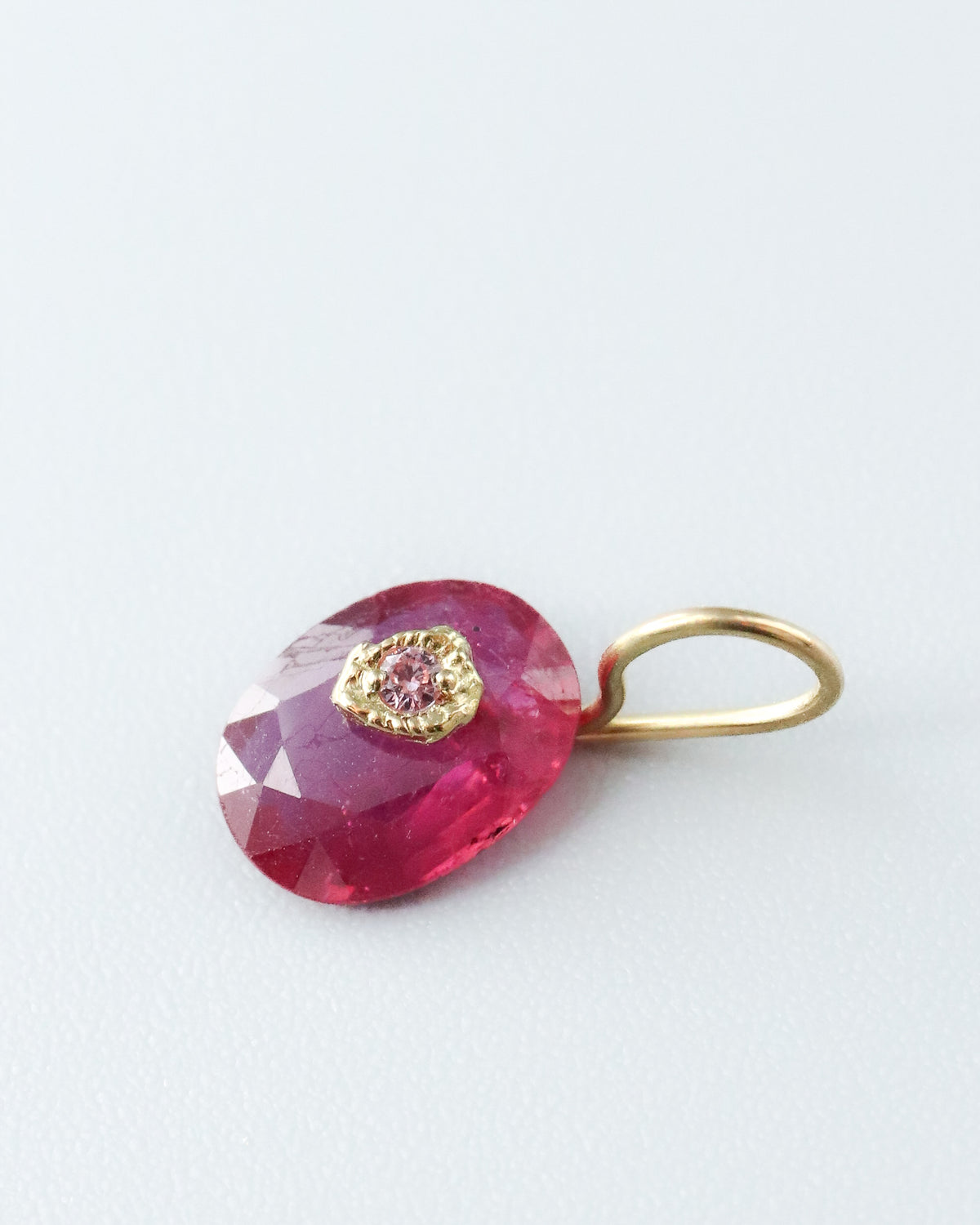 Flat Necklace - Ruby -
