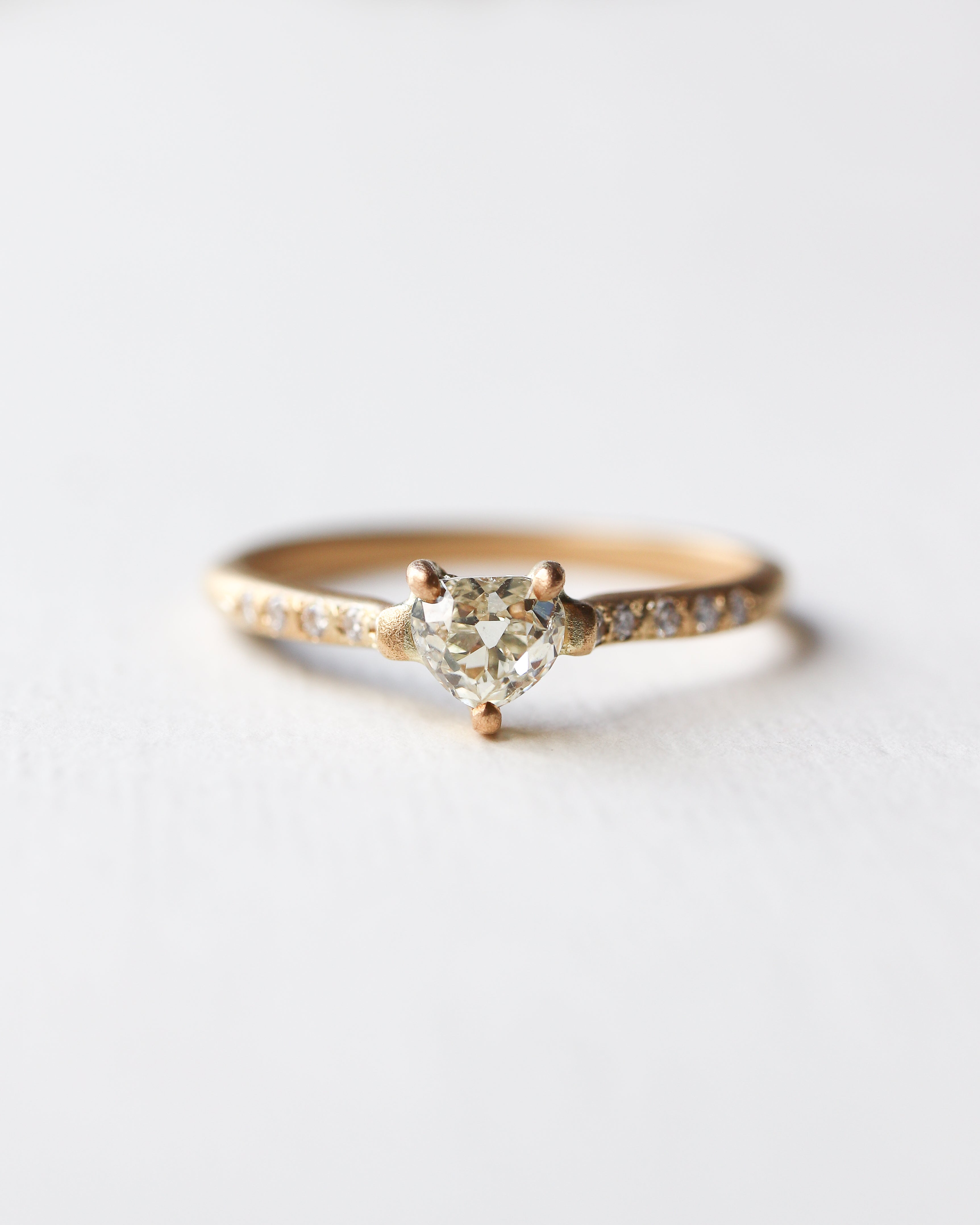 Prong Ring - Diamond -
