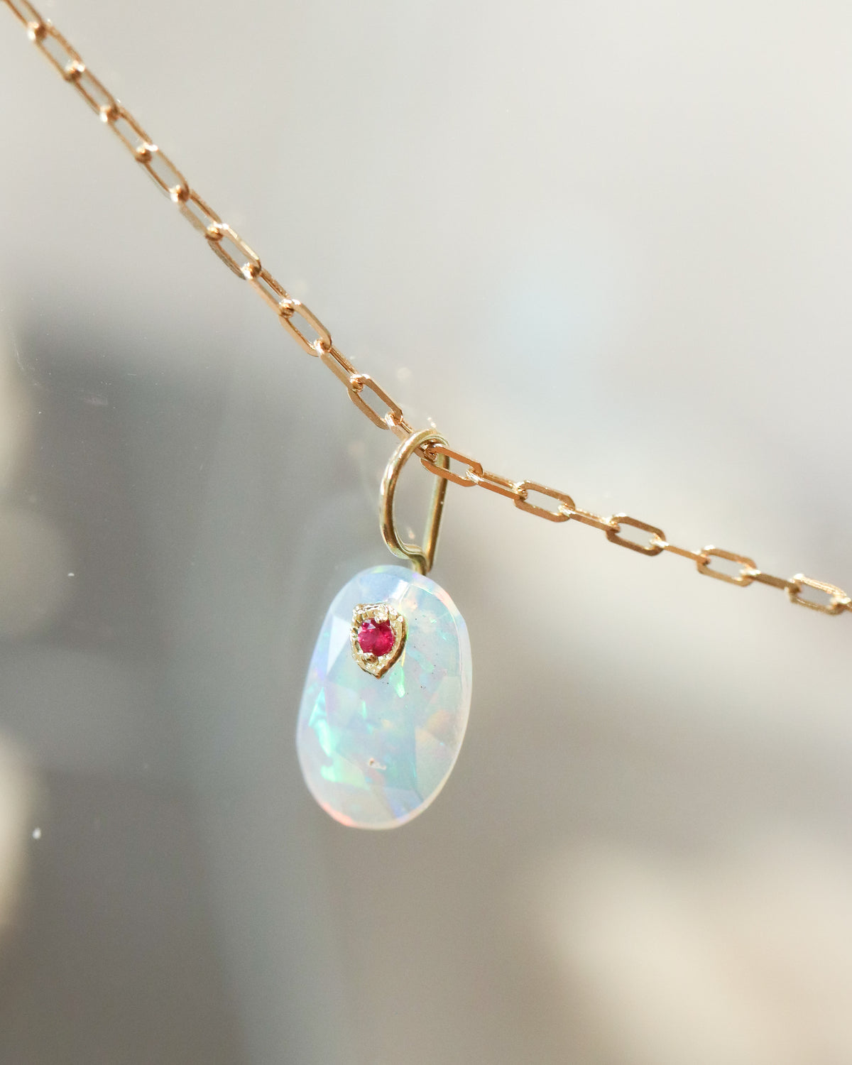 Flat Necklace - Opal -
