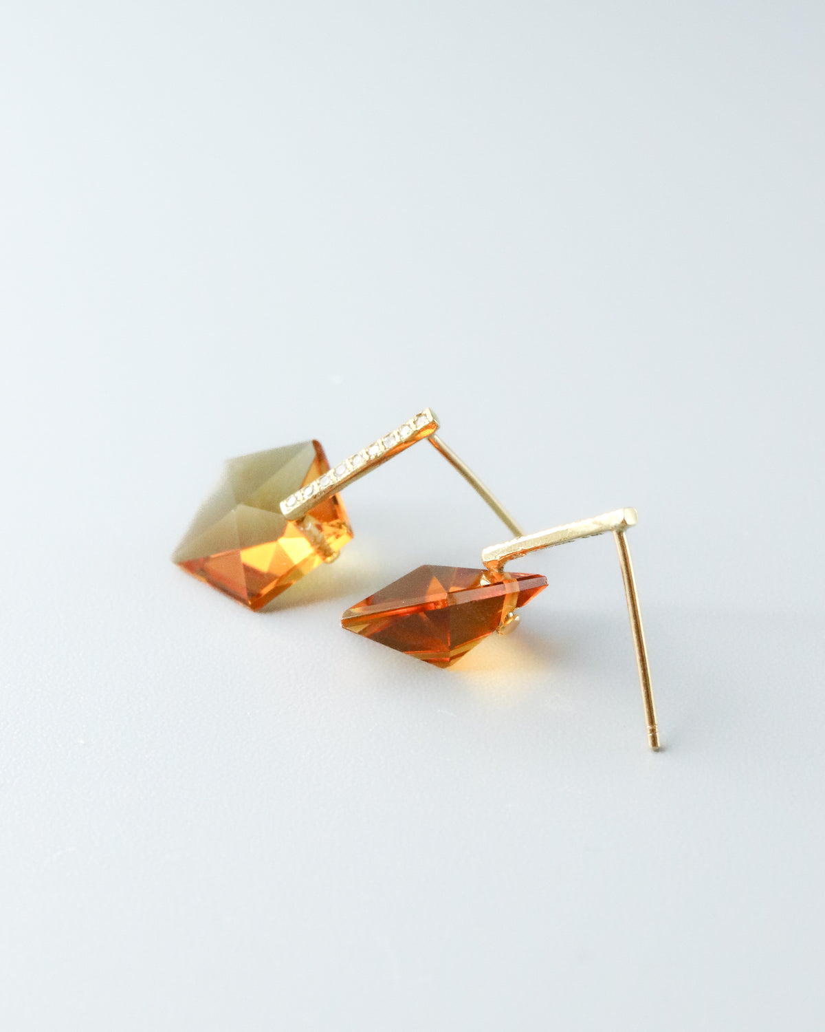 Hibiki Stone Pierced Earring - Citrine -