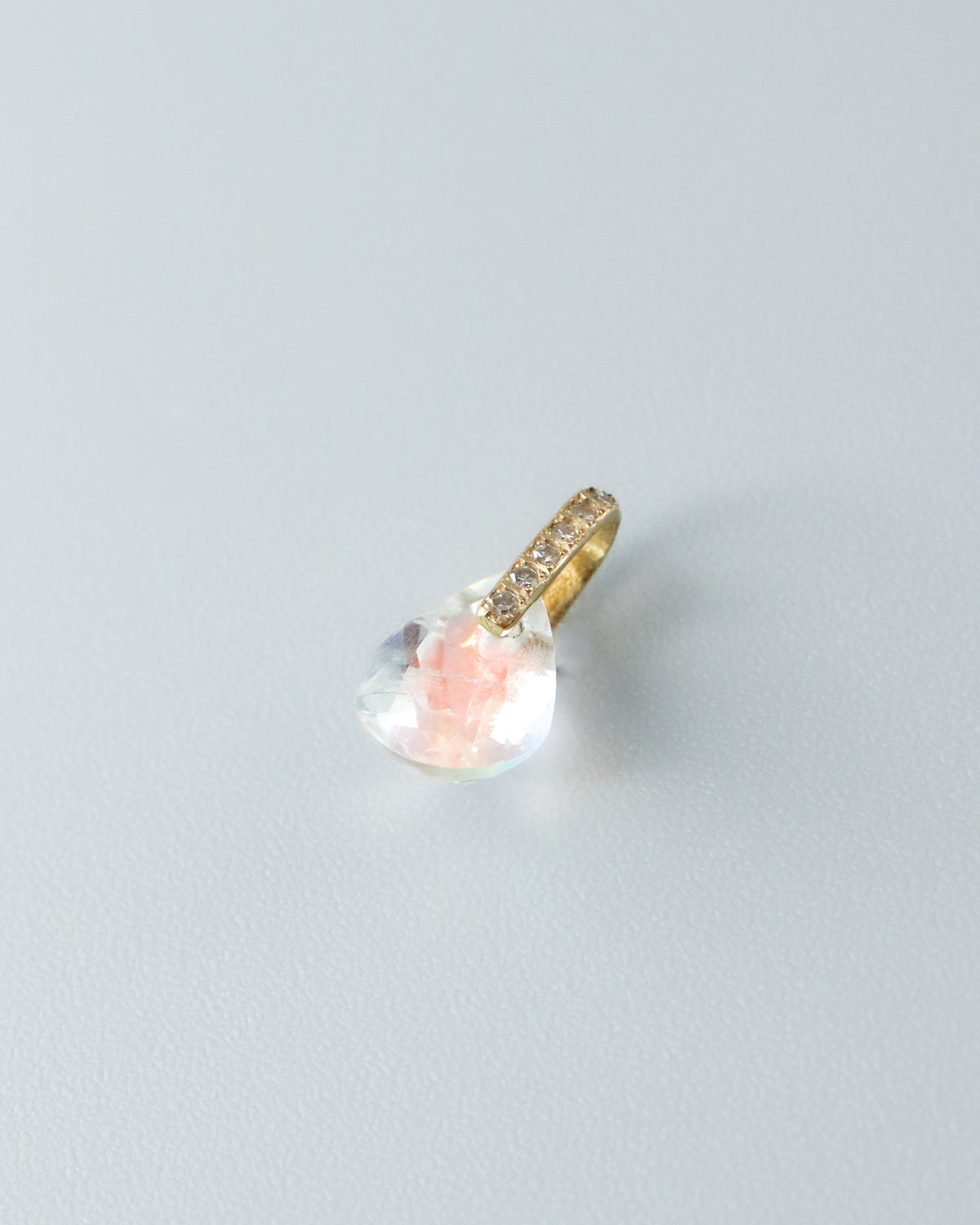 Hibiki Stone Necklace - Rainbow Moon Stone -