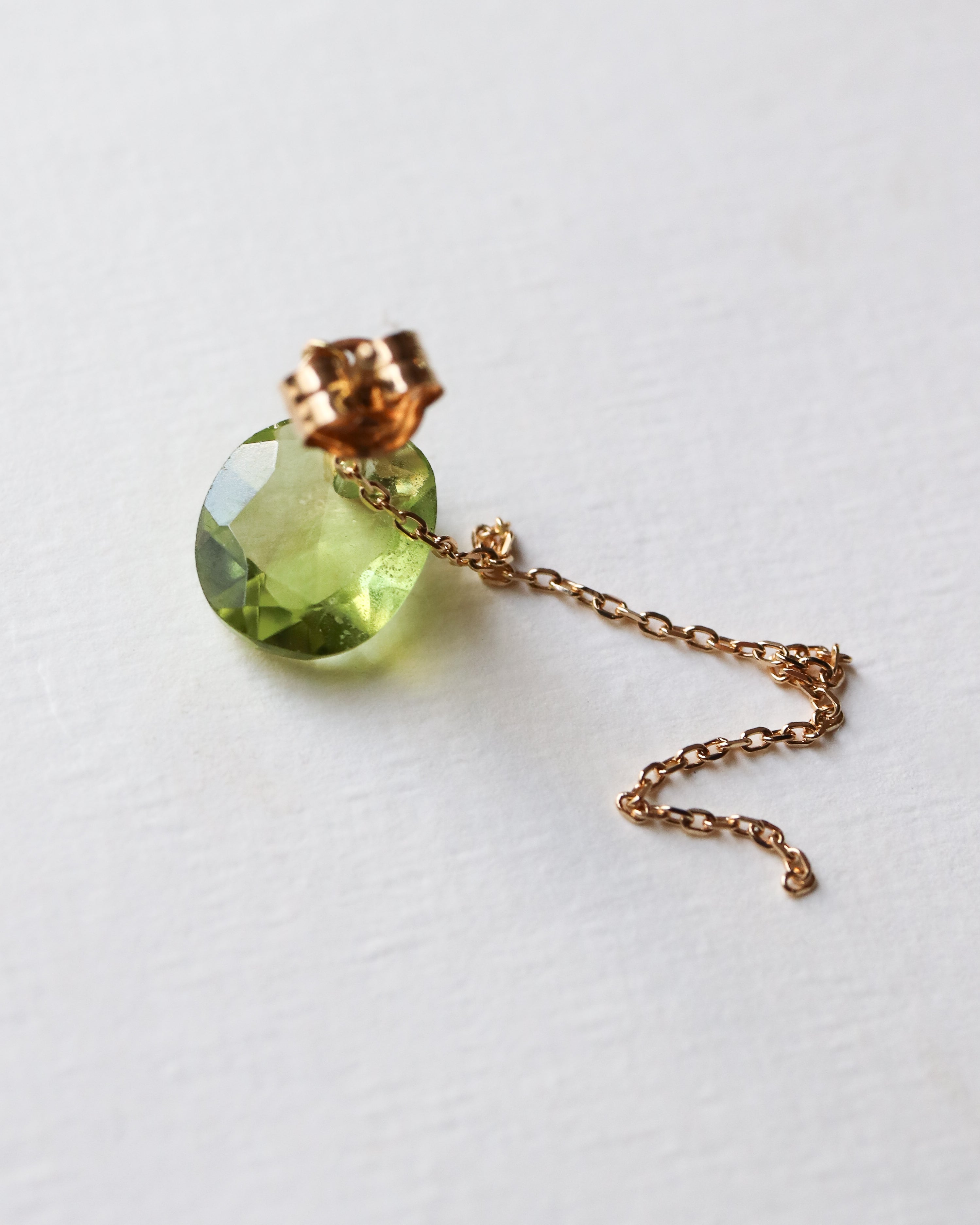 Flat Pierced Earring - Peridot -