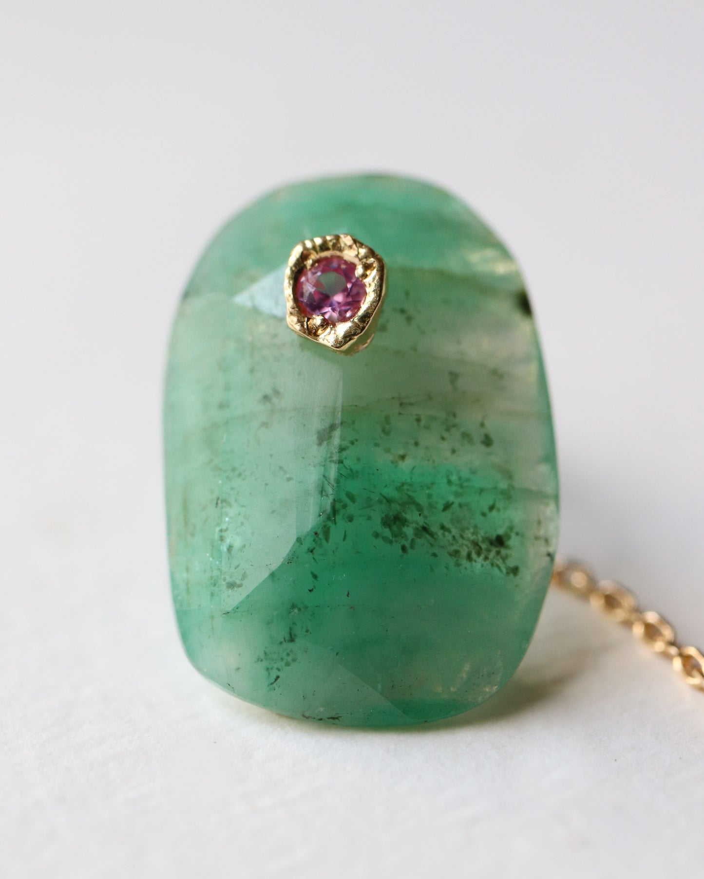 Flat Pierced Earring - Emerald -