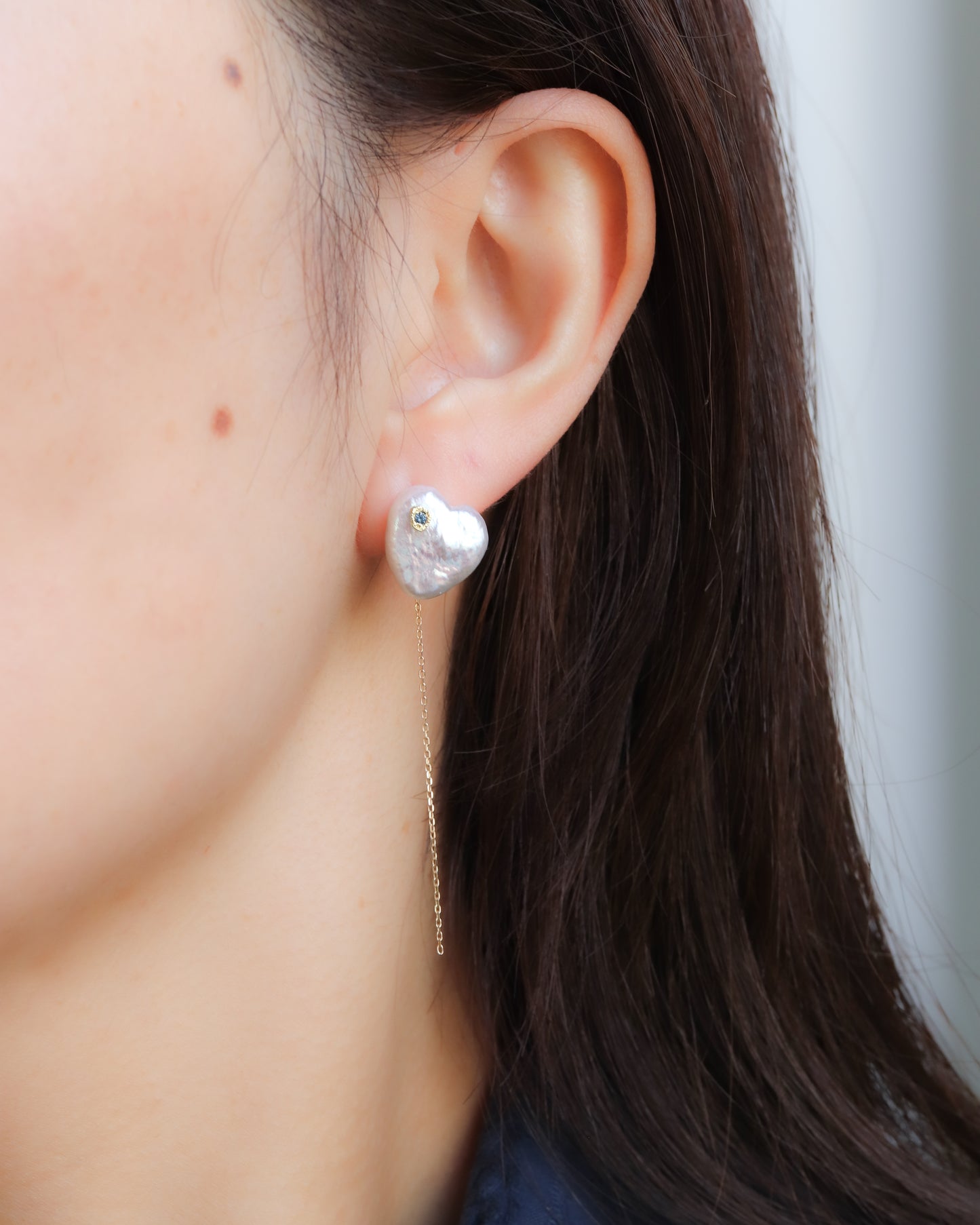 Flat Pierced Earring - Pearl -