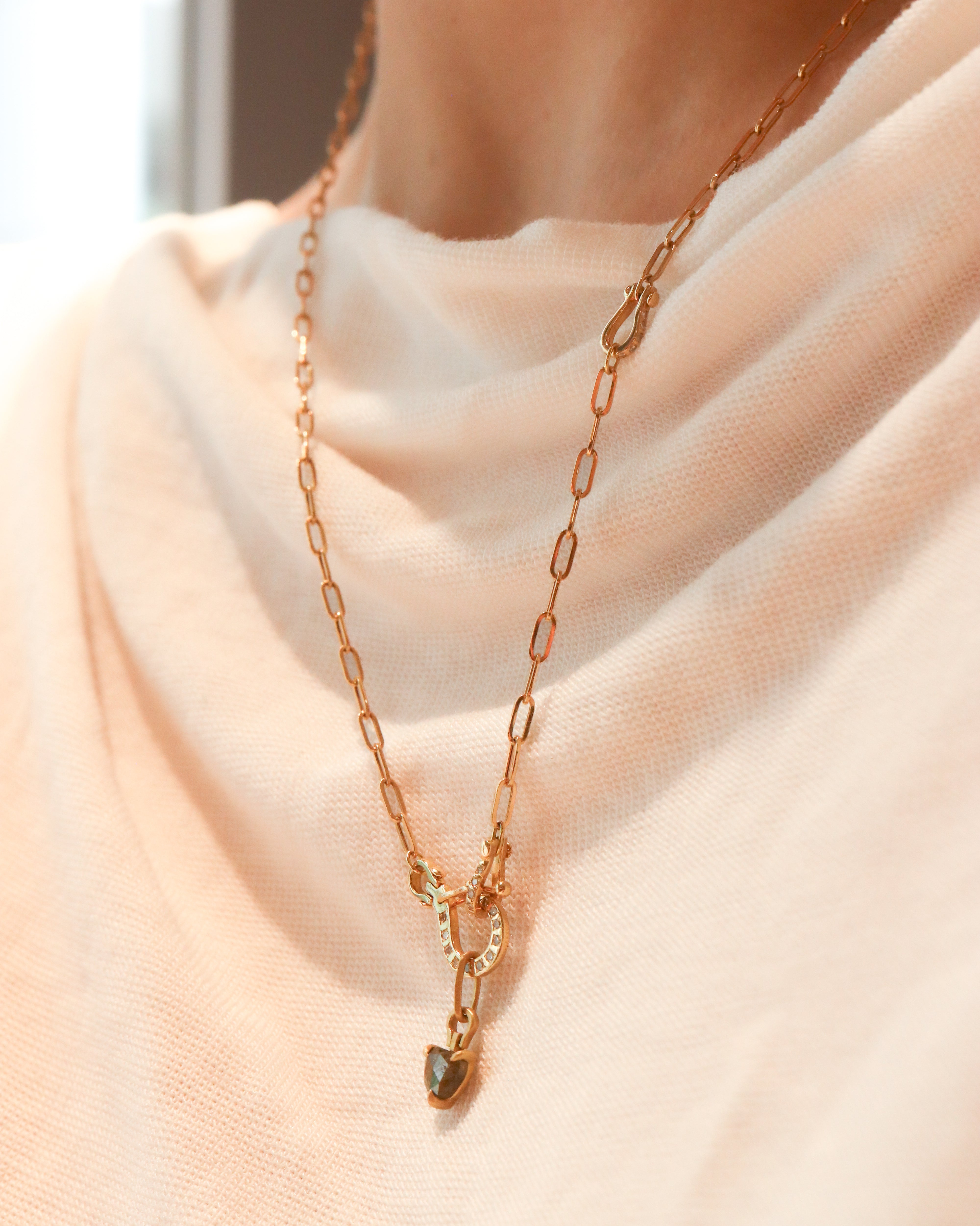 Horse Shoe Prong Necklace - Natural Diamond -