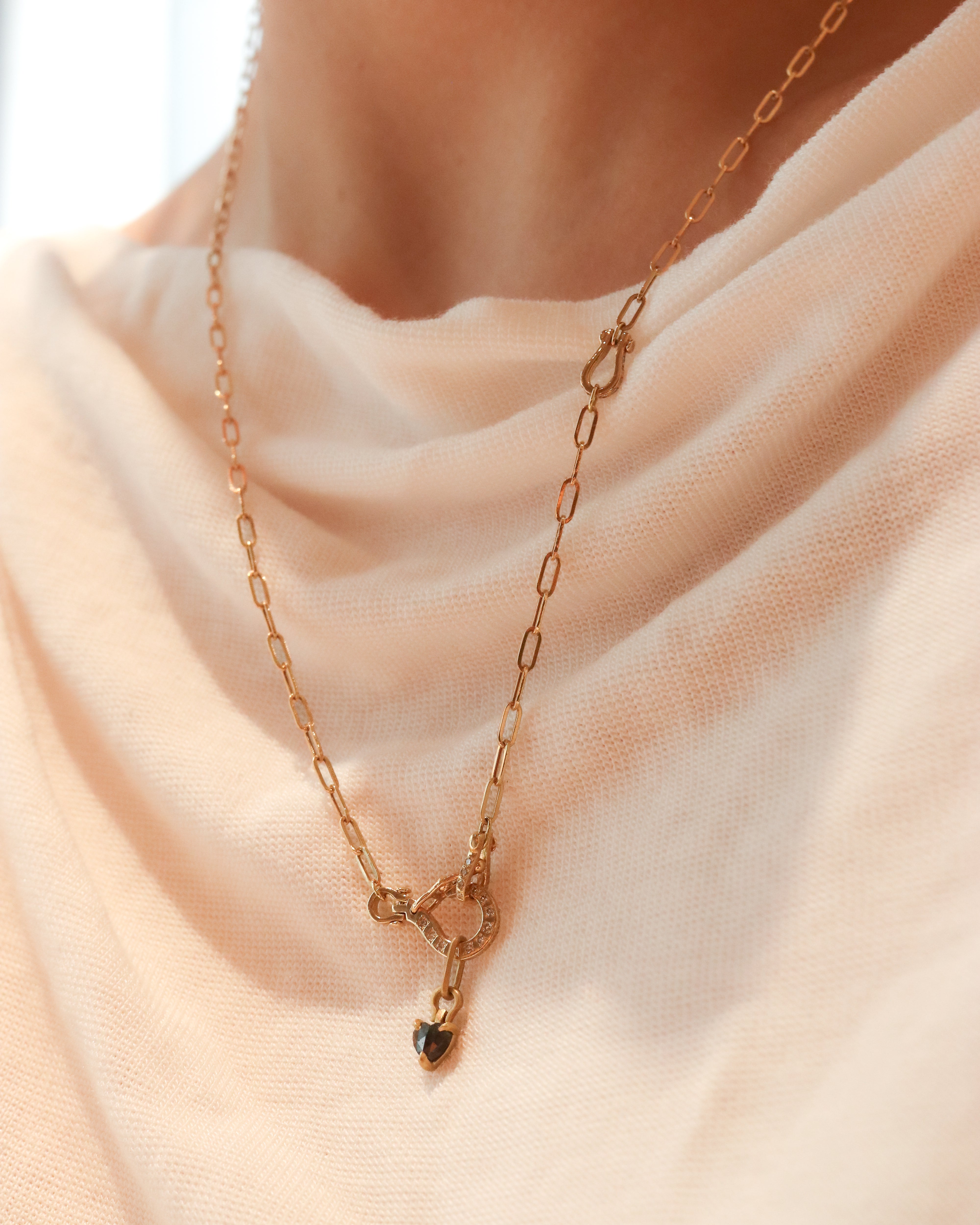 Horse Shoe Prong Necklace - Natural Diamond -
