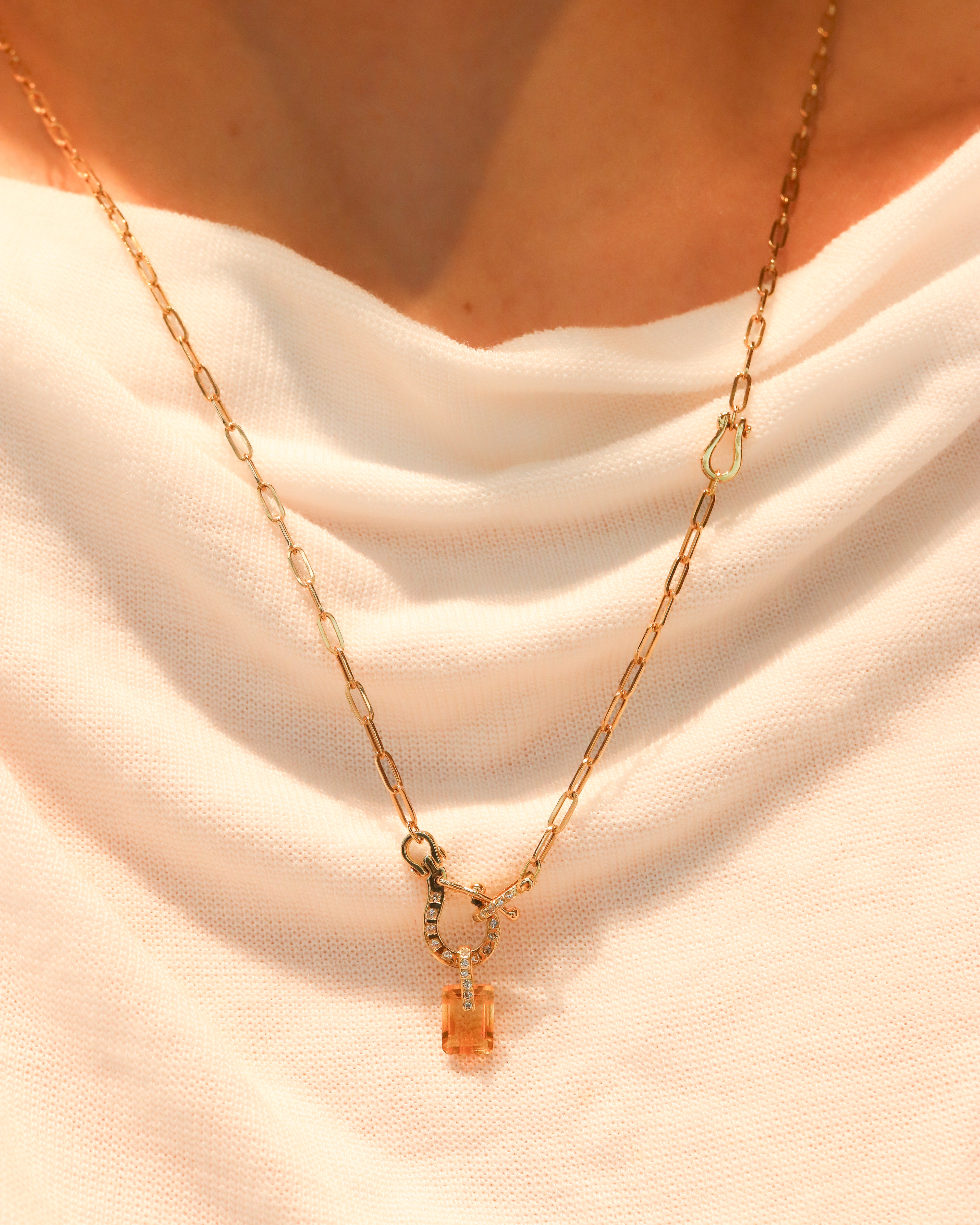 Hibiki Stone Necklace - Bicolor Ctrine -