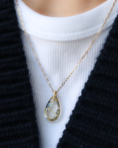 Hibiki Stone Necklace - Golden Rutilated Quartz / Diamond -