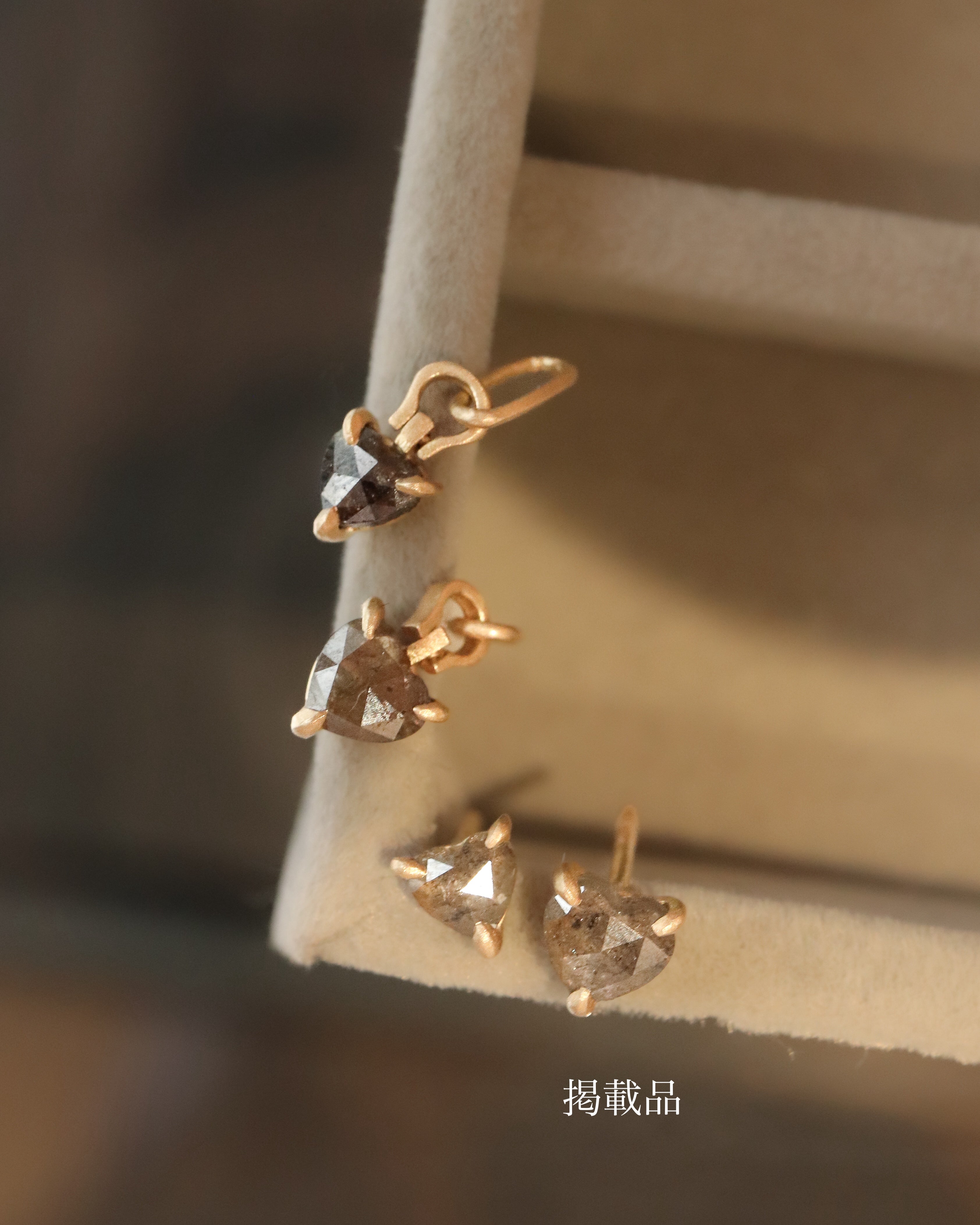 Prong Pierced Earring - Natural Diamond -
