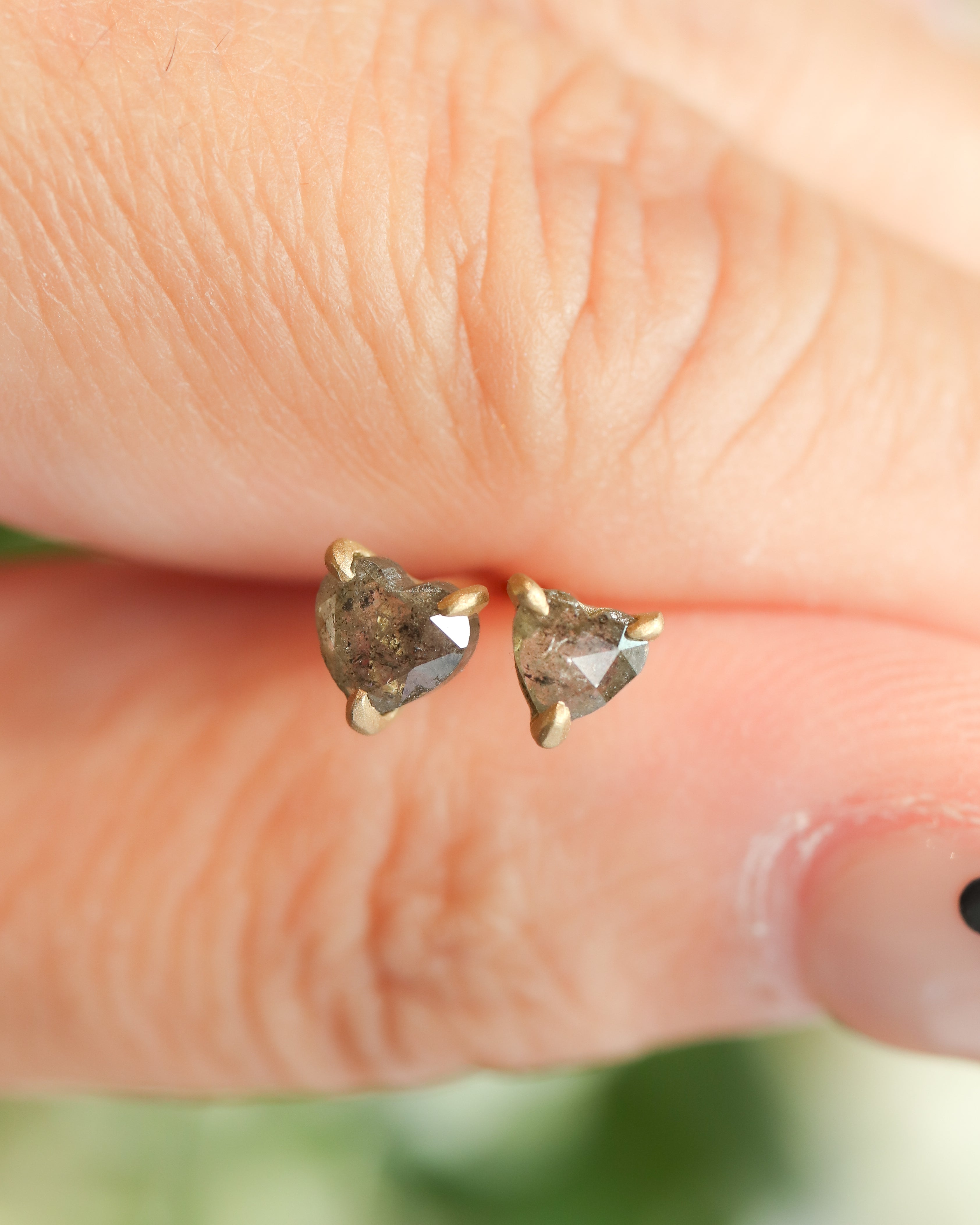 Prong Pierced Earring - Natural Diamond -
