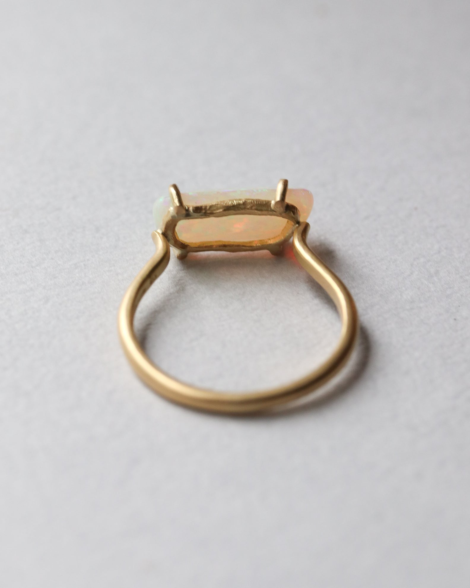 Prong Ring - Opal -