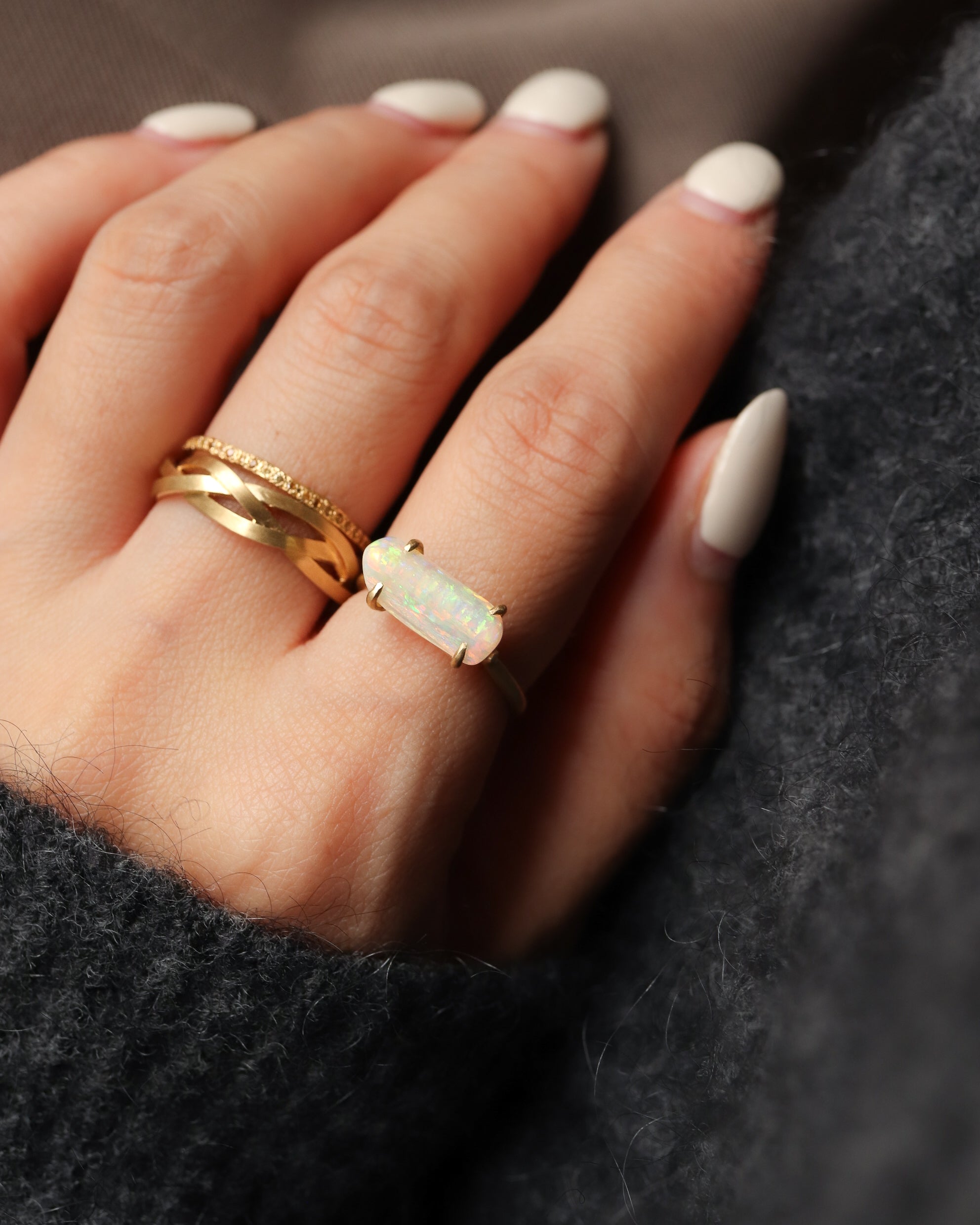 Prong Ring - Opal -