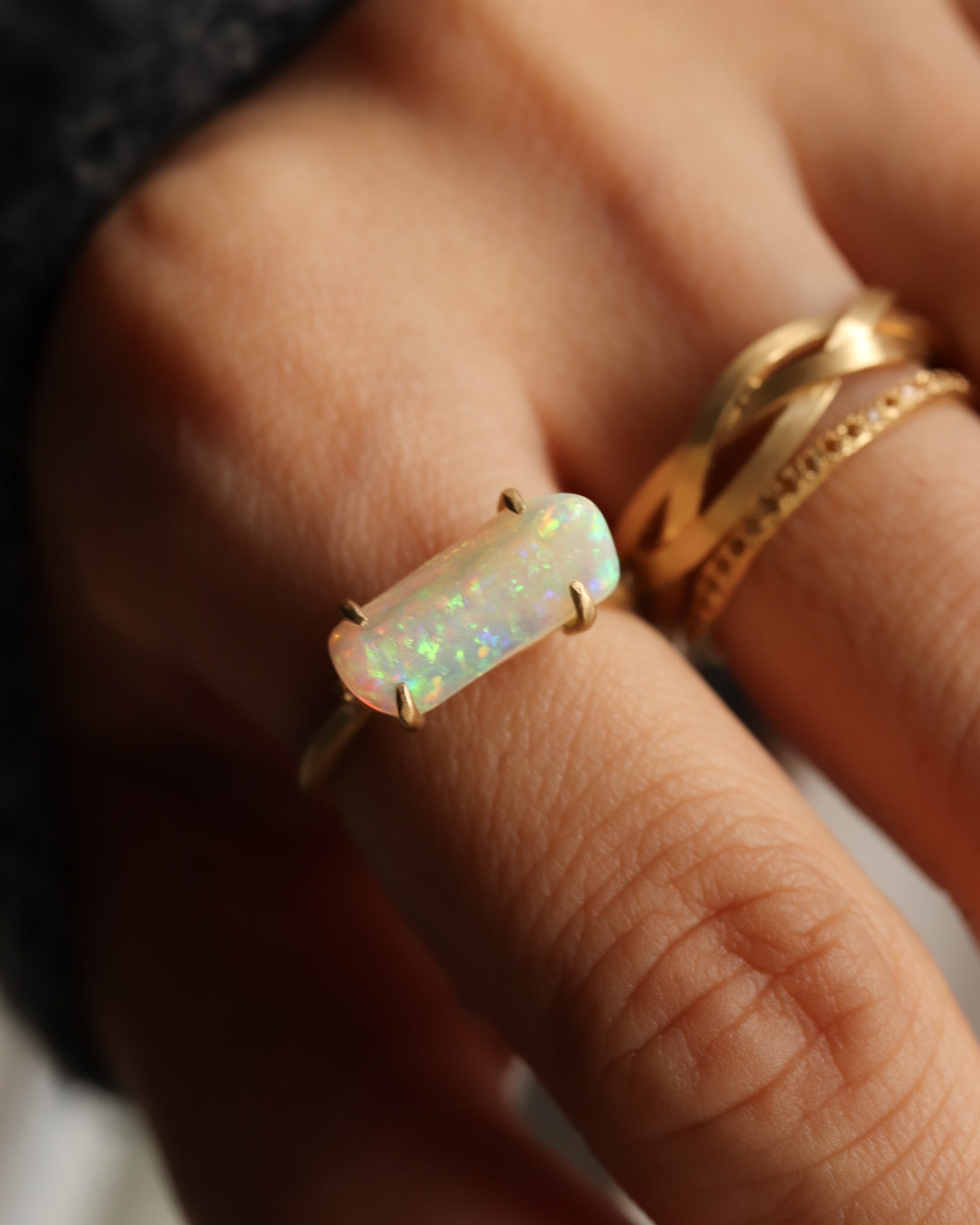 Prong Ring - Opal -