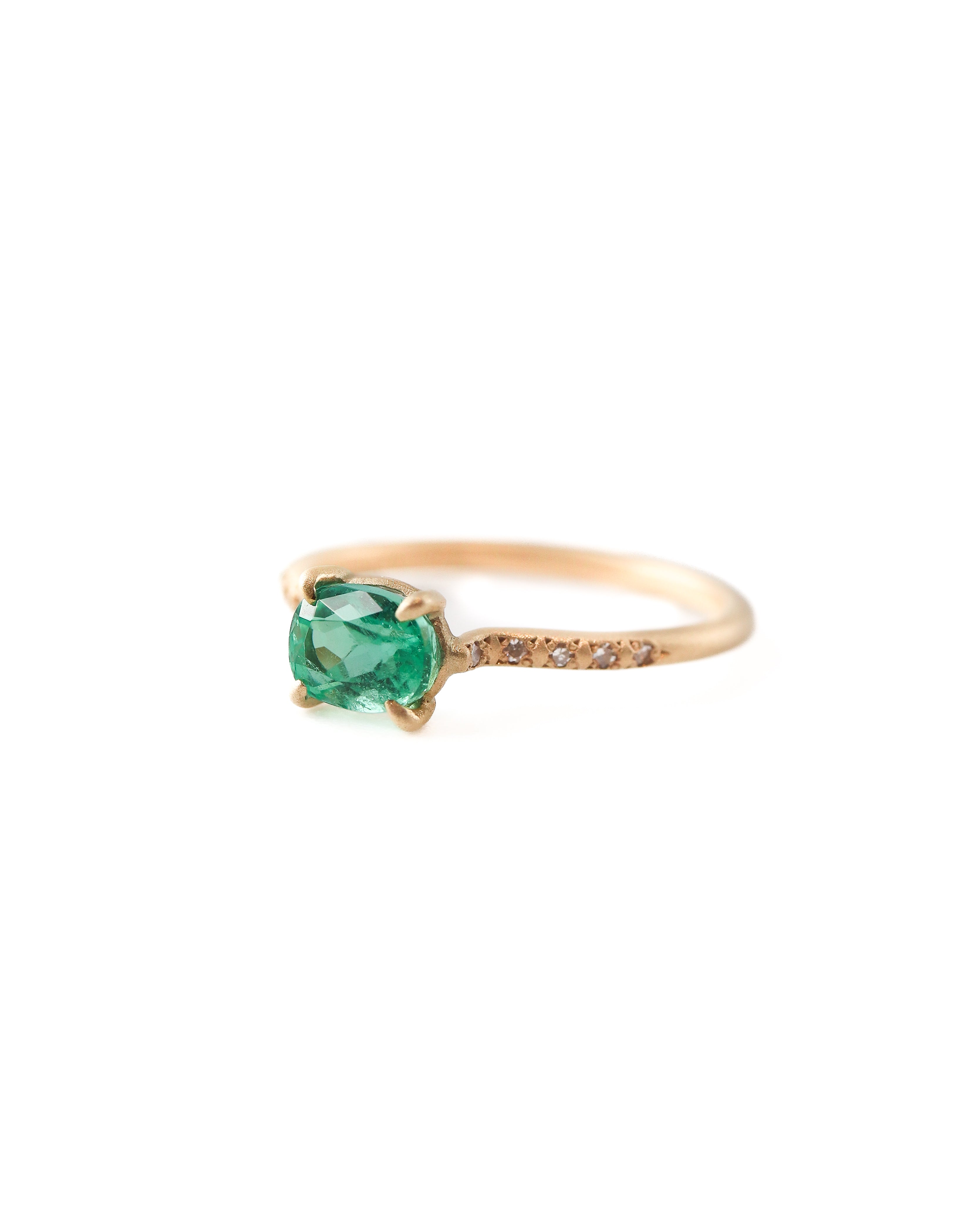 Prong Armdia Ring - Emerald -