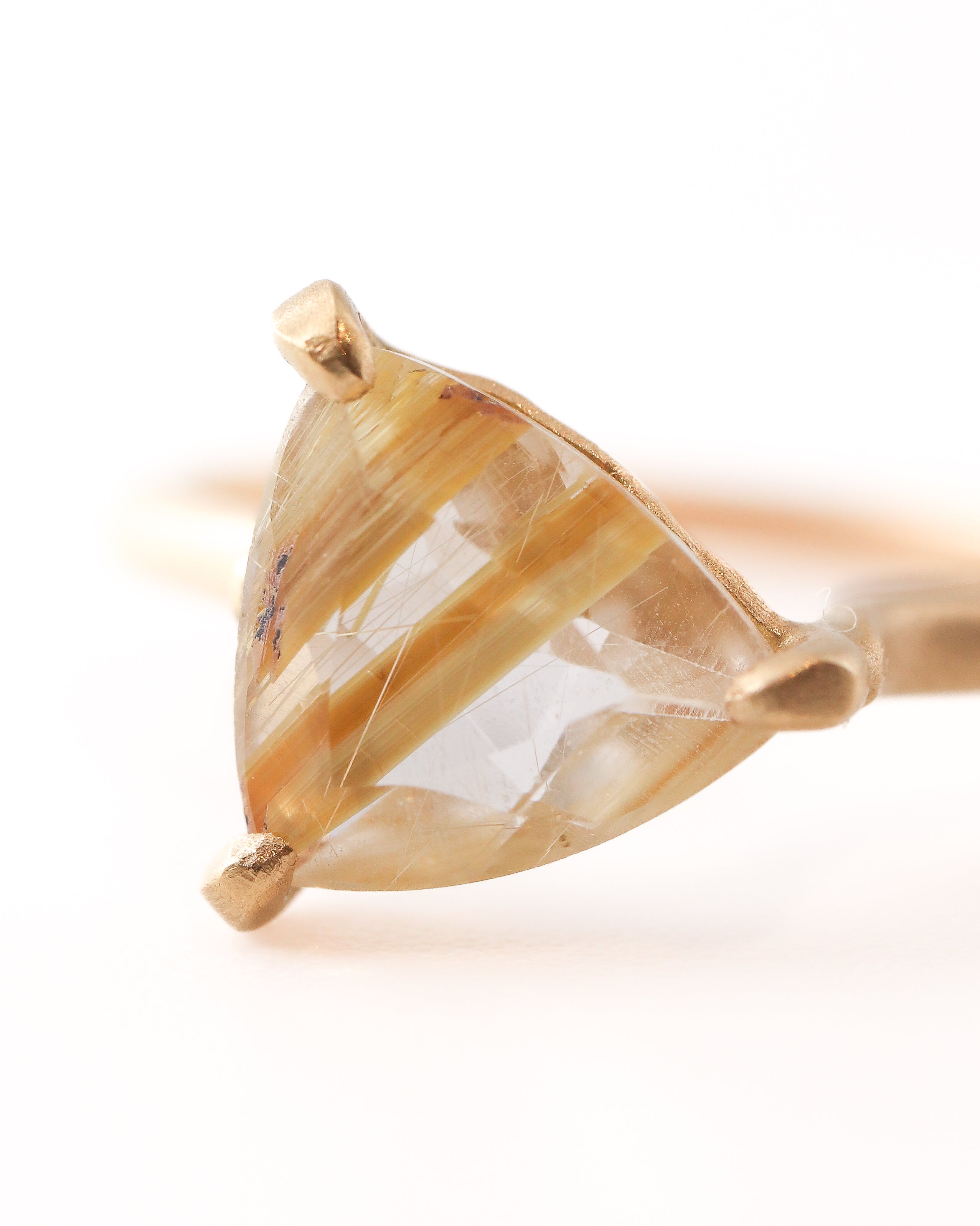 Prong Ring - Golden Rutile Quartz -