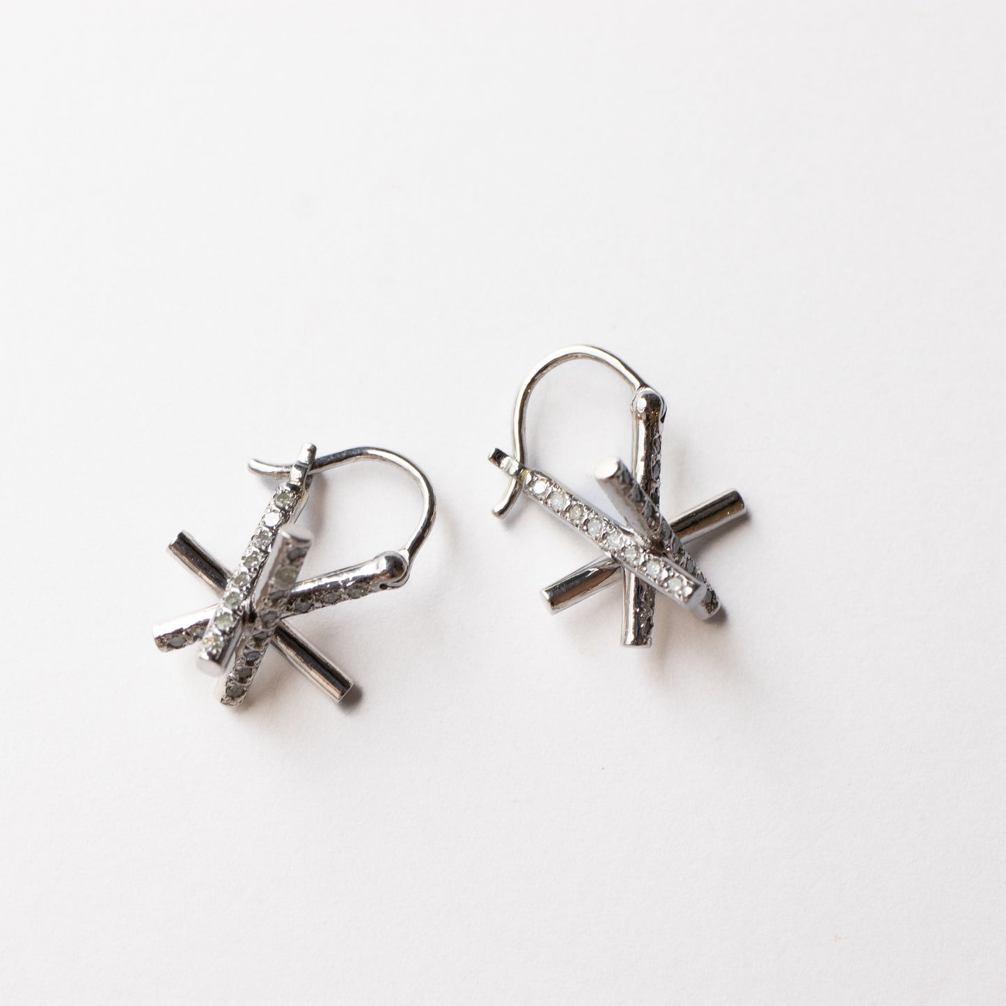 Asterism Pierced Earring - Diamond -