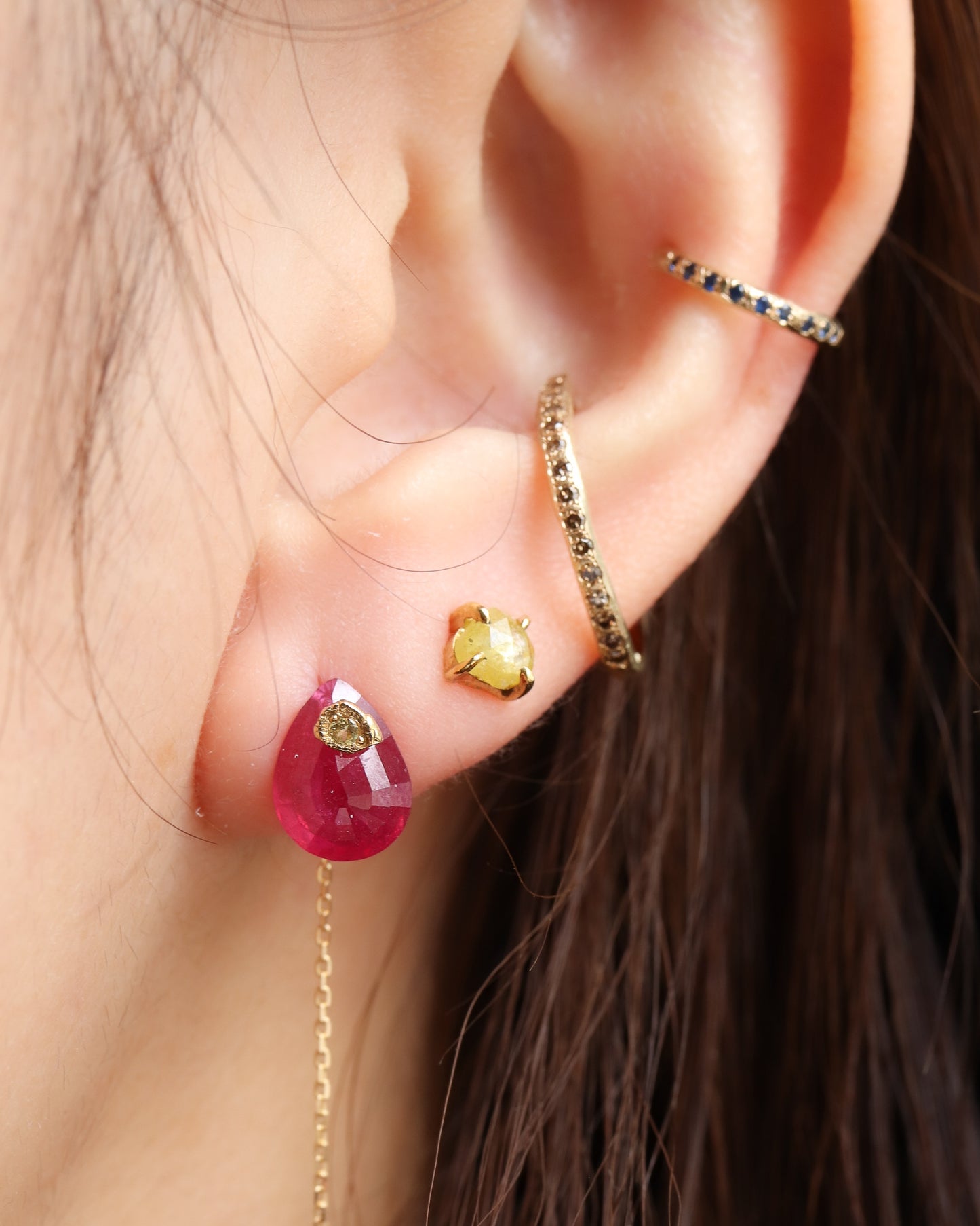 Flat Pierced Earring - Ruby -