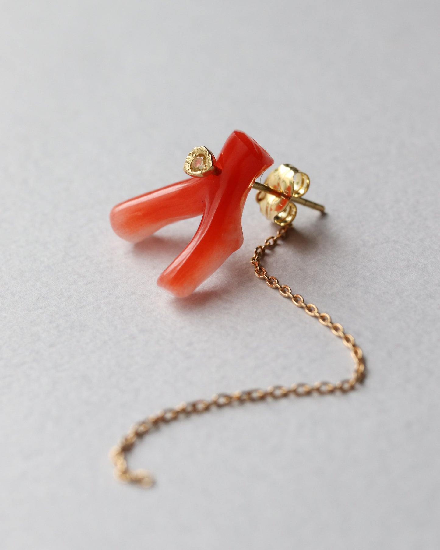 Flat Pierced Earring - Coral -