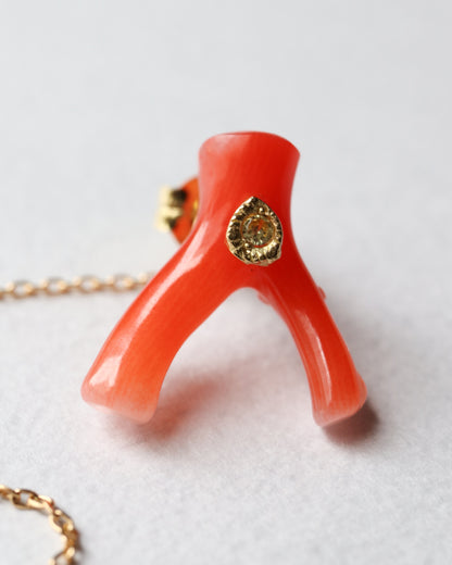 Flat Pierced Earring - Coral -