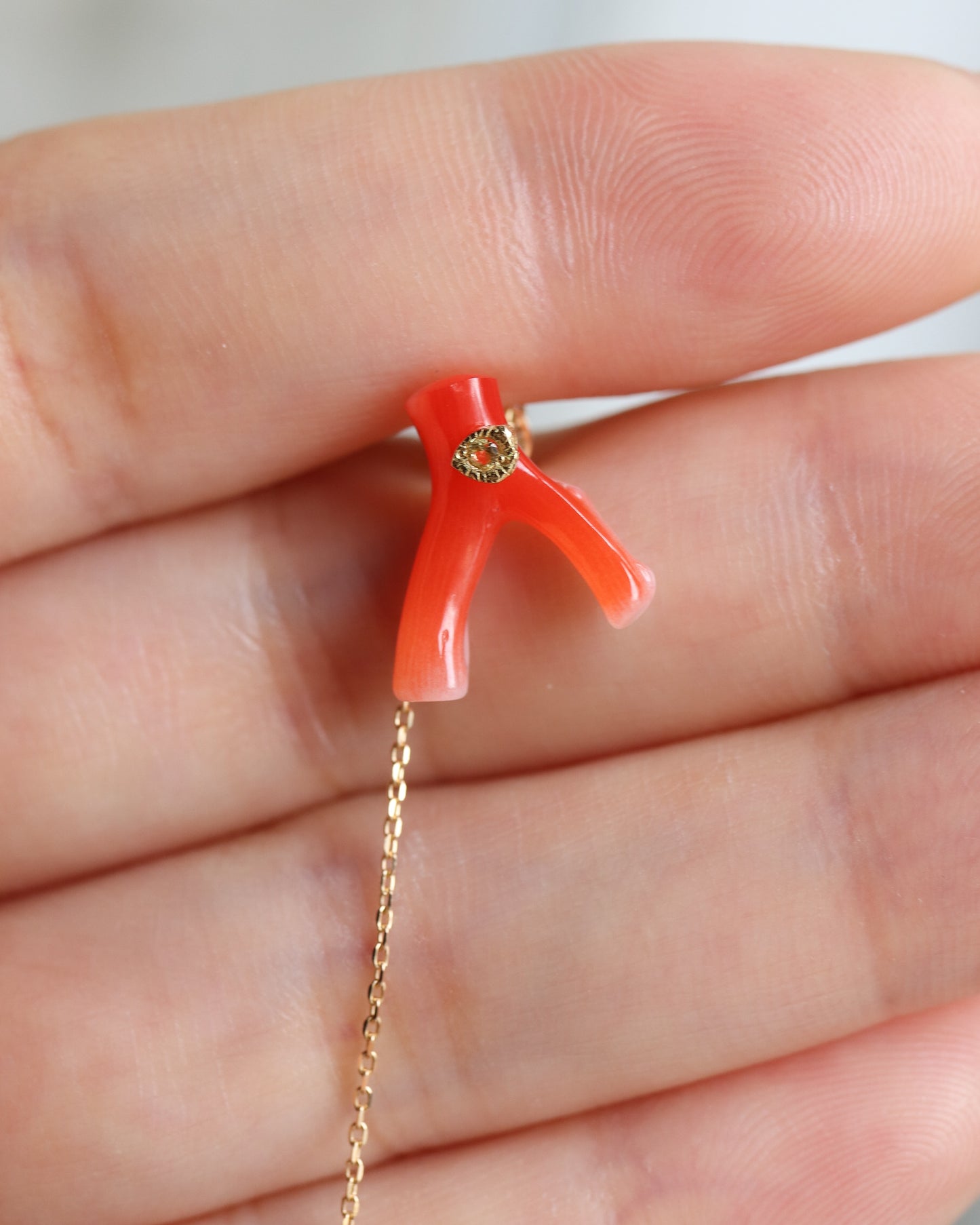 Flat Pierced Earring - Coral -