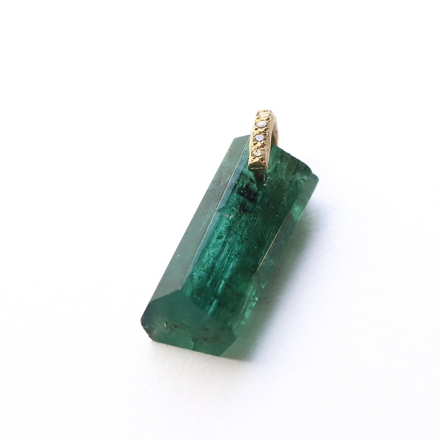 Hibiki Stone Necklace - Emerald -