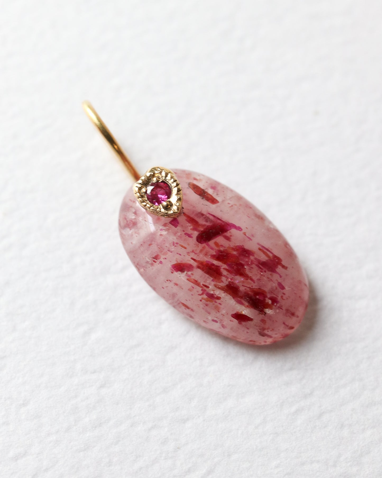 Flat Necklace - Strawberry Quartz -