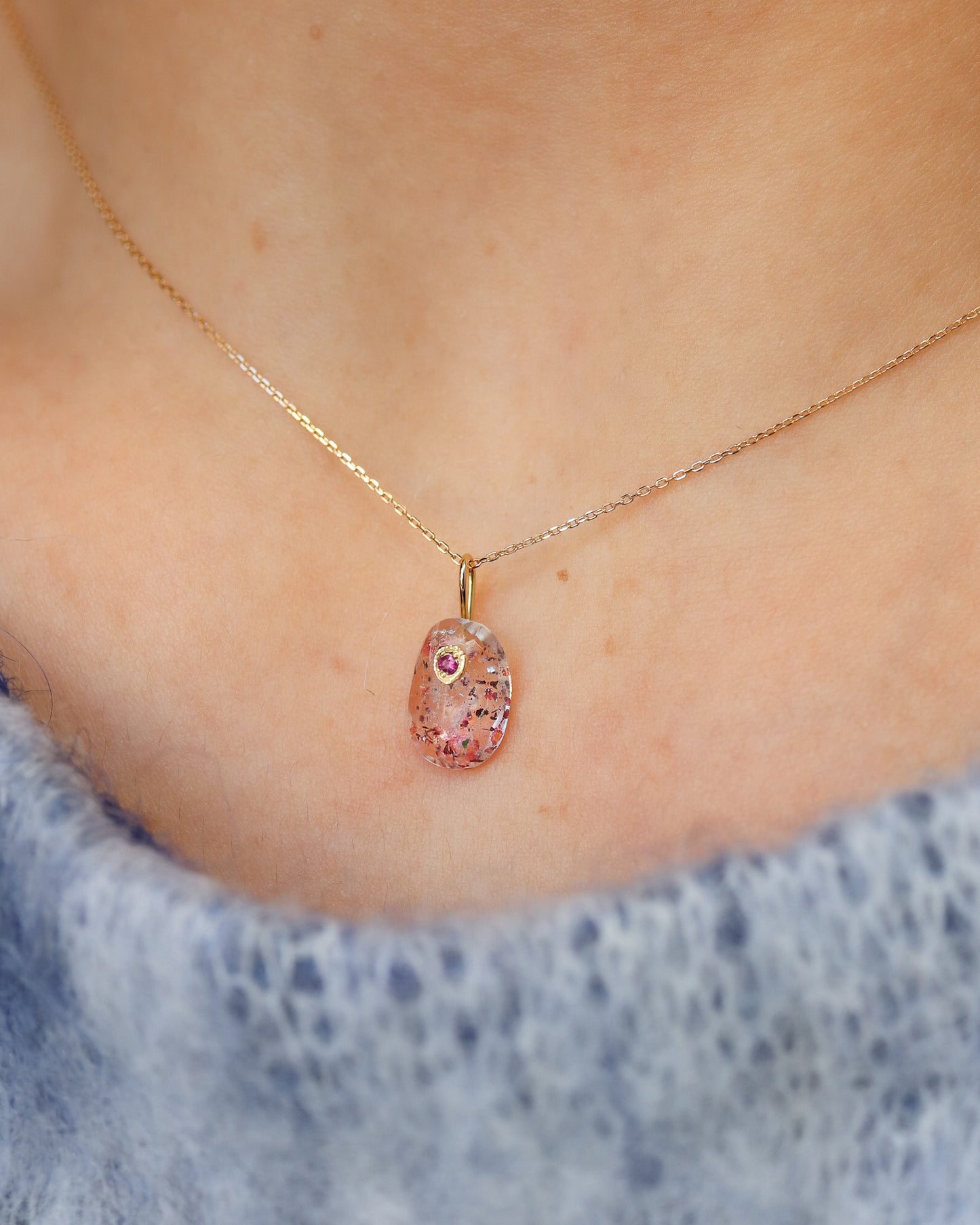 Flat Necklace - Strawberry Quartz -