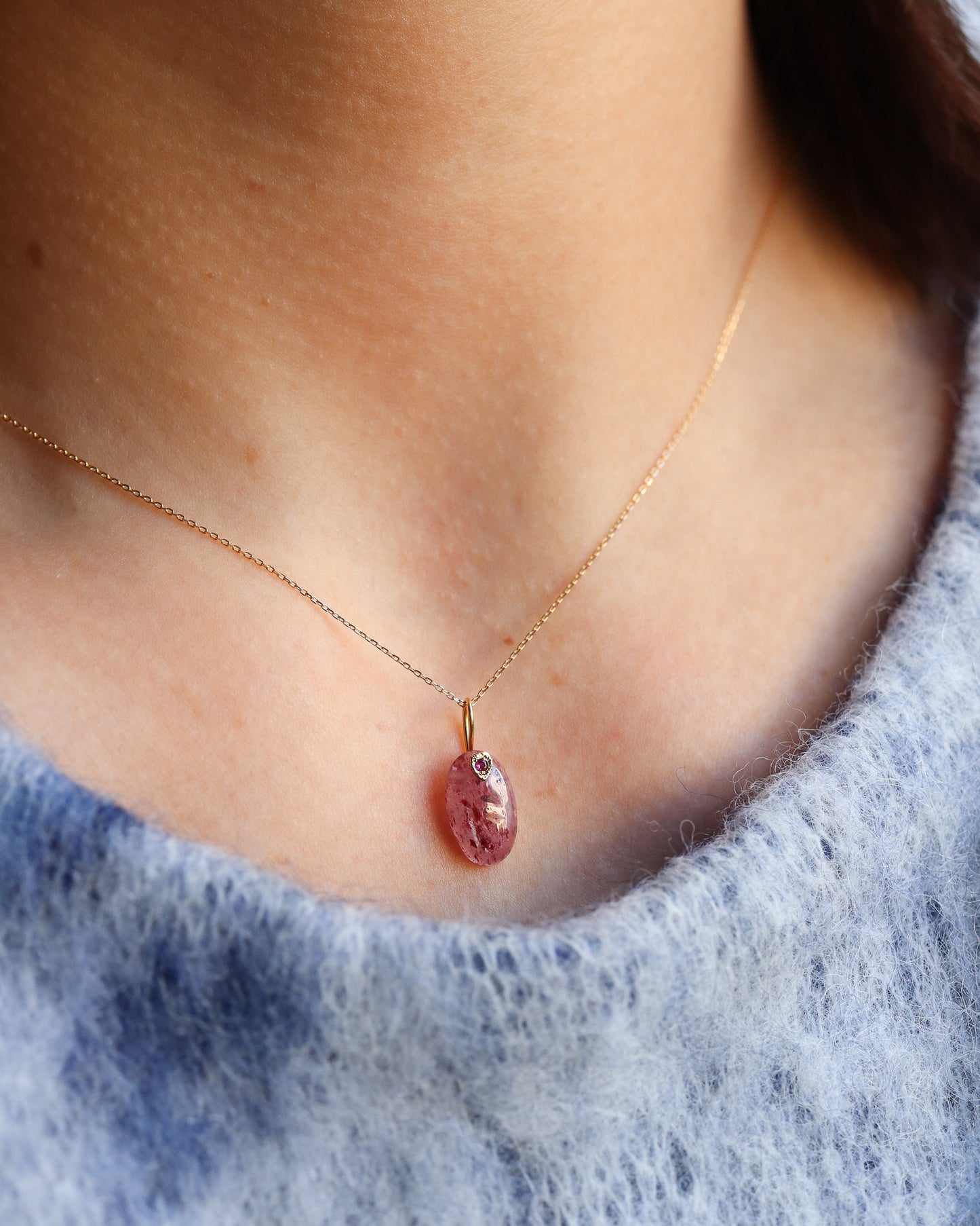 Flat Necklace - Strawberry Quartz -