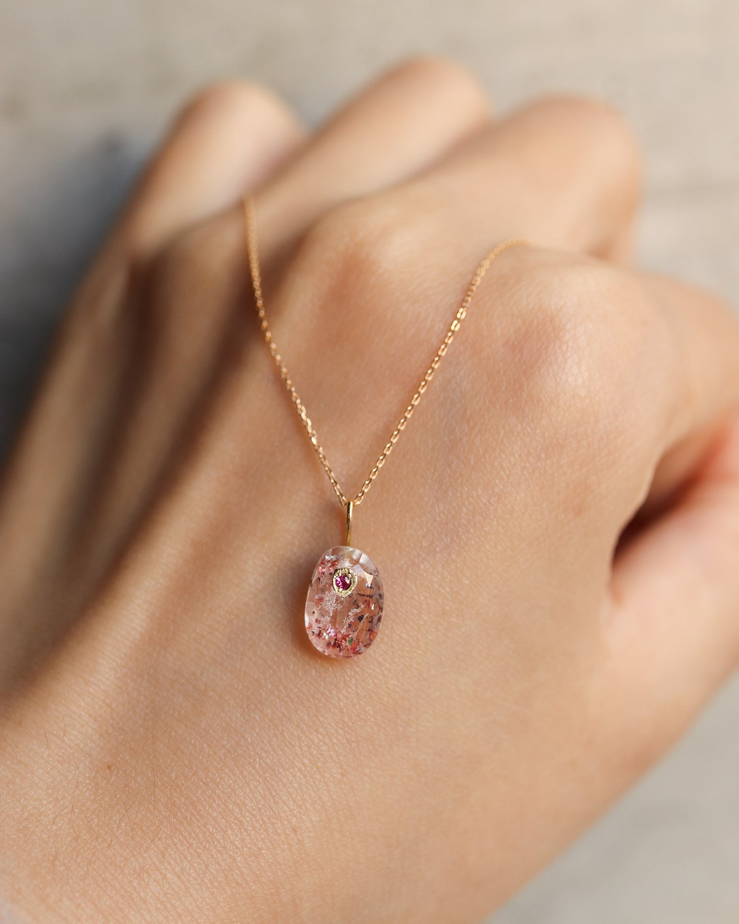 Flat Necklace - Strawberry Quartz -