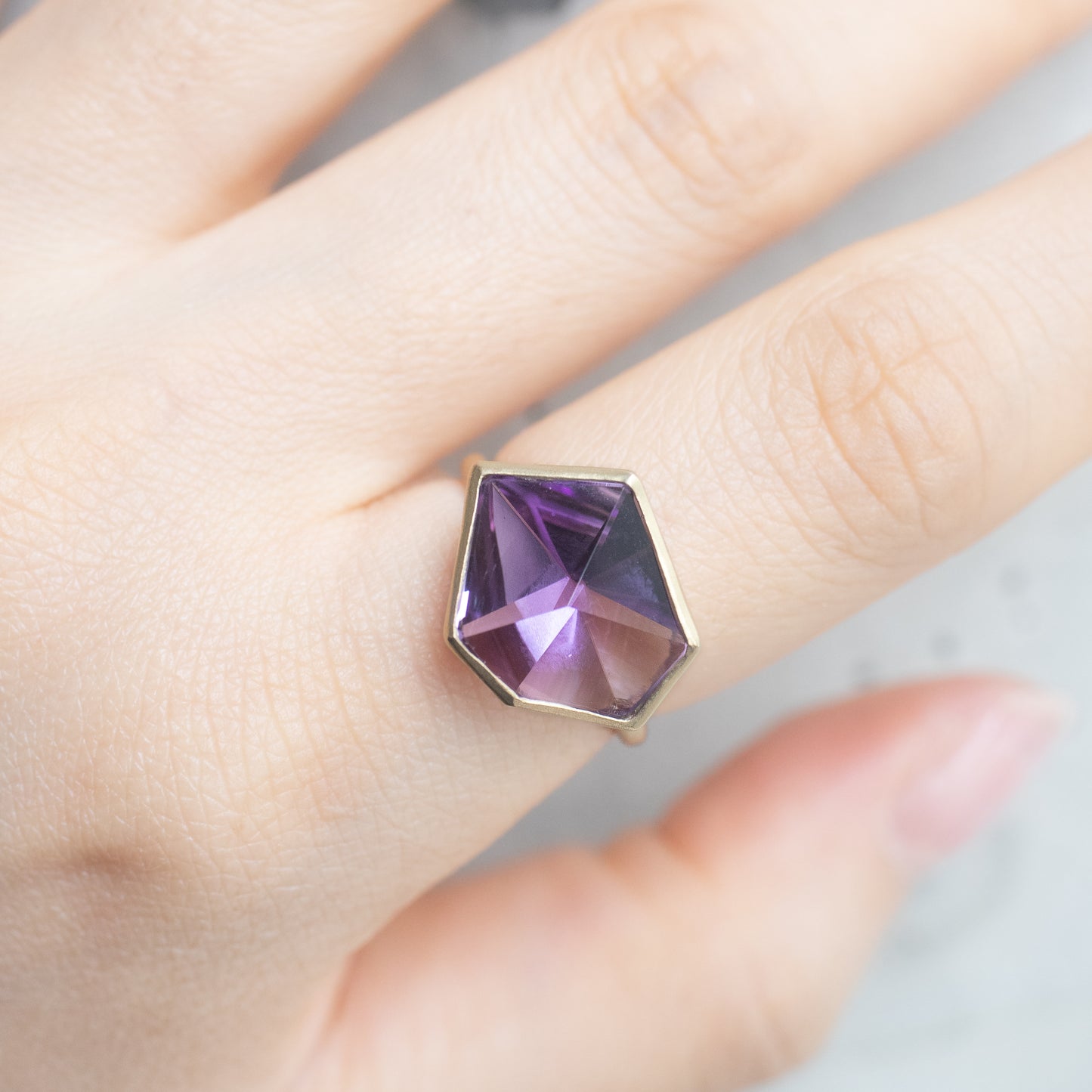 夹头戒指 - 紫水晶 -