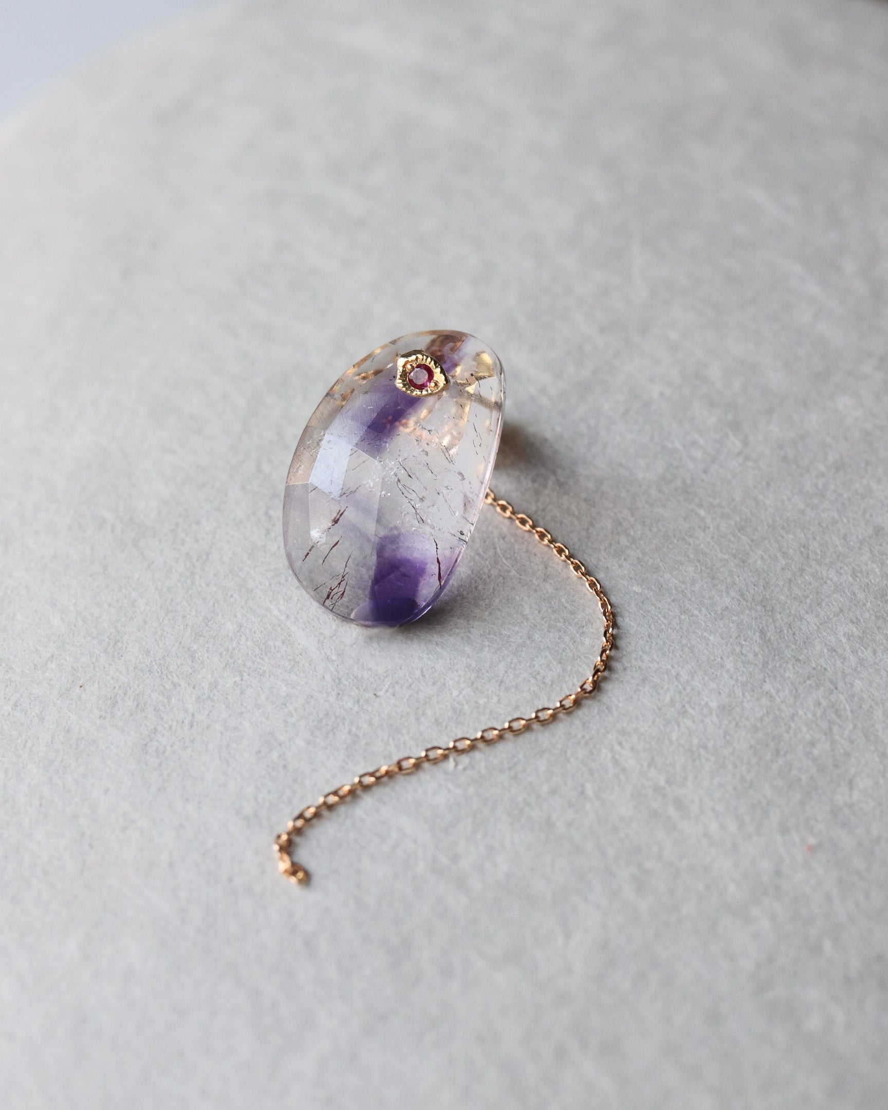 Flat Pierced Earring - Bicolor Amethyst -