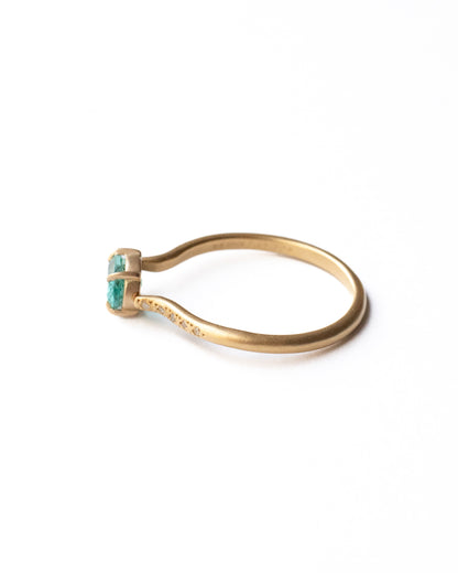 Prong Ring - Emerald -