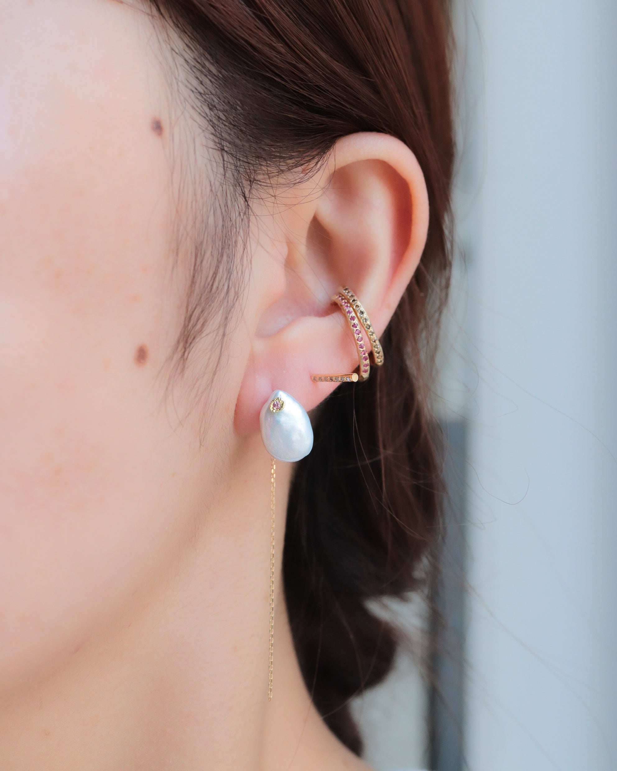 Flat Pierced Earring - Pearl -