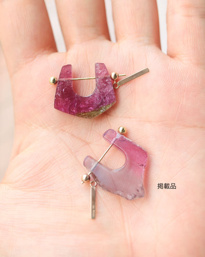 Rock Pierced Earring - Tourmaline -