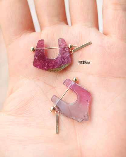 Rock Pierced Earring - Tourmaline -