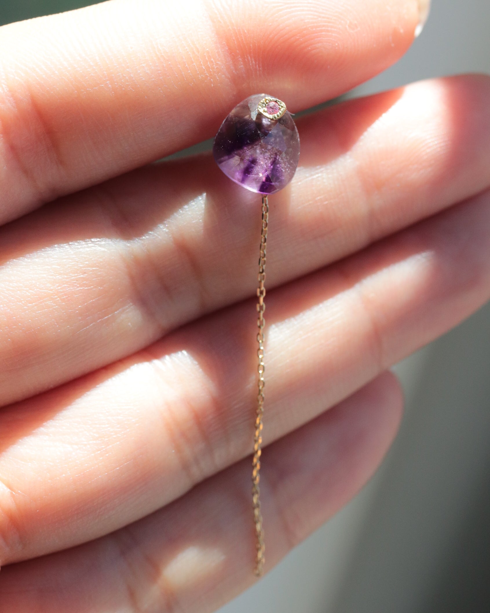 Flat Pierced Earring - Bicolor Amethyst -