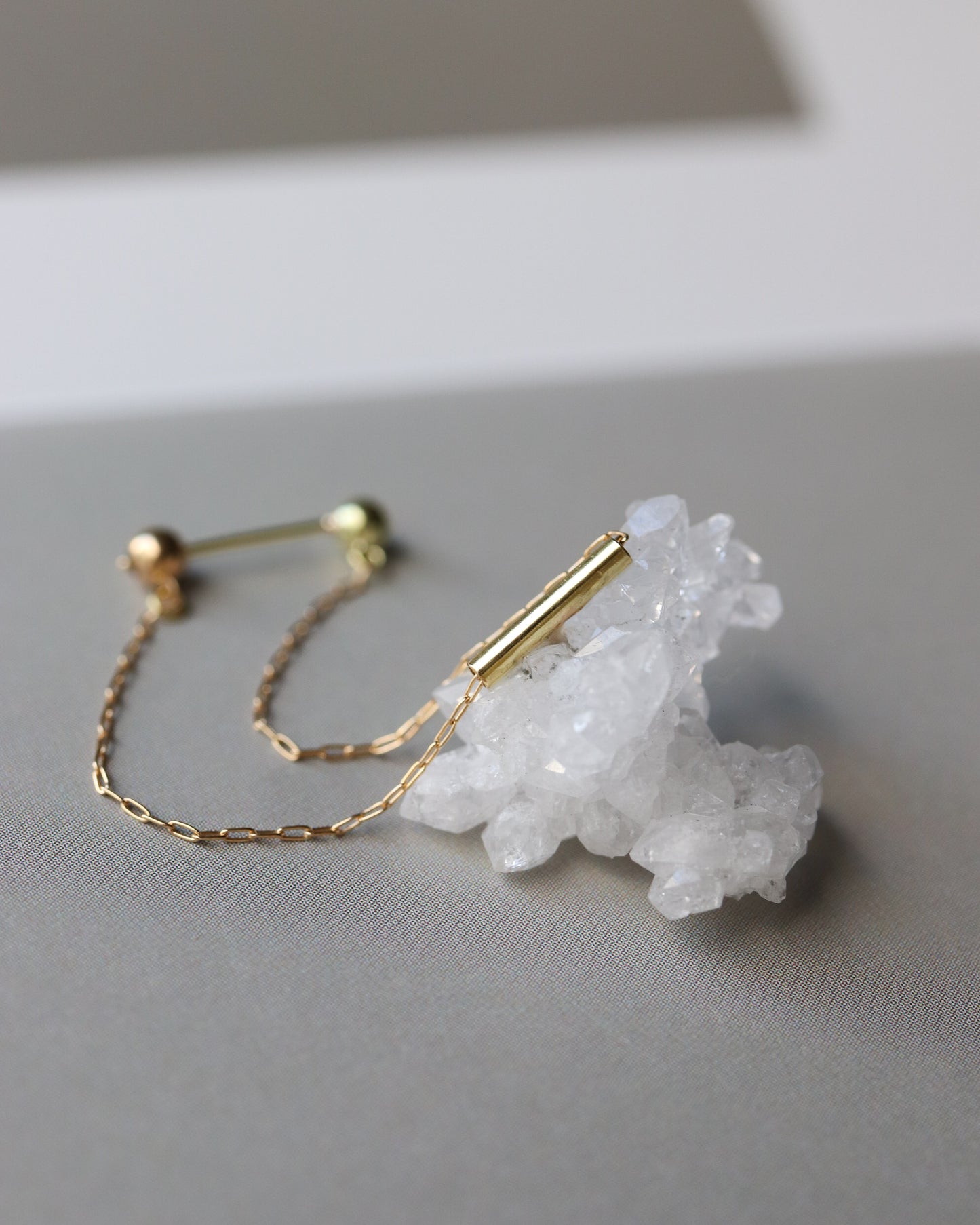 Pipe Pierced Earring - Quartz -