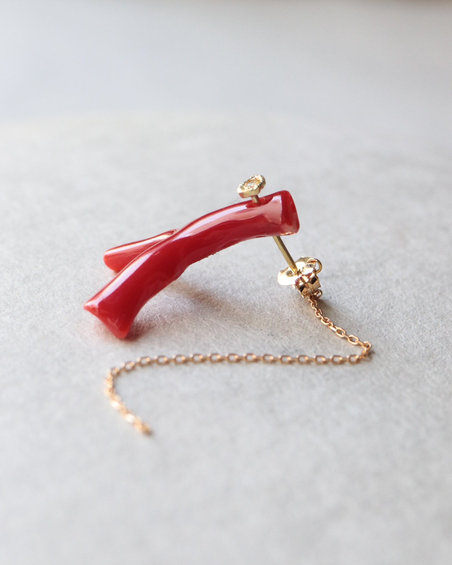 Flat Pierced Earring - Coral -