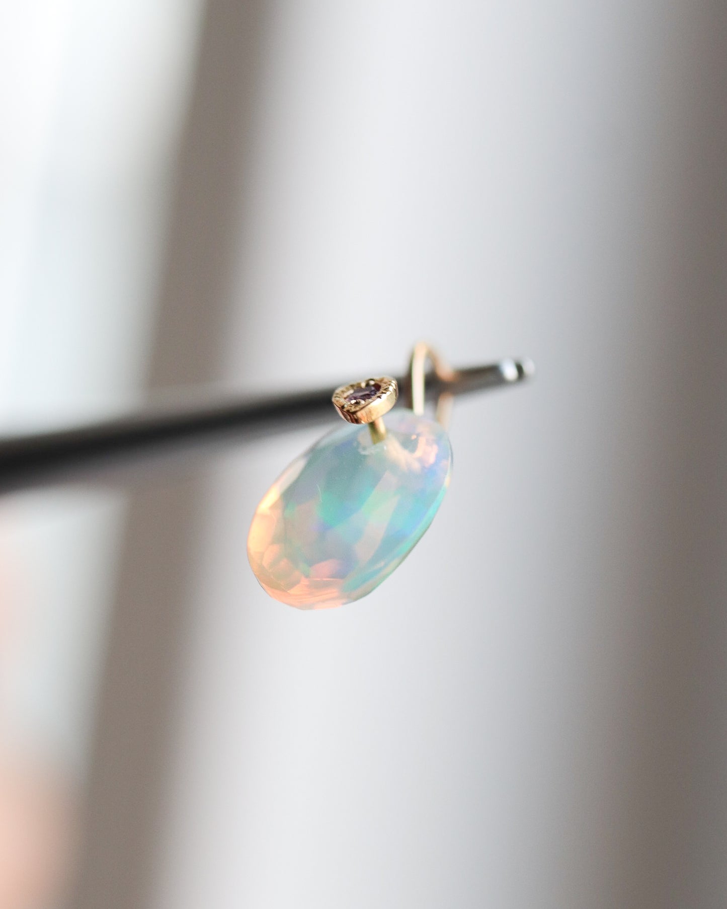 Flat Necklace - Opal -