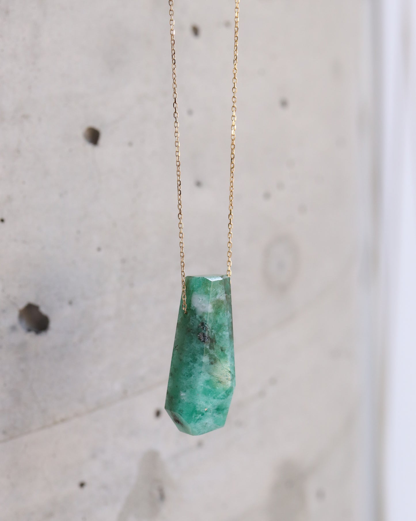 Rock Necklace - Emerald -