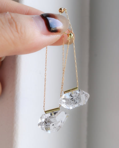 Pipe Pierced Earring - Diamond Quartz -