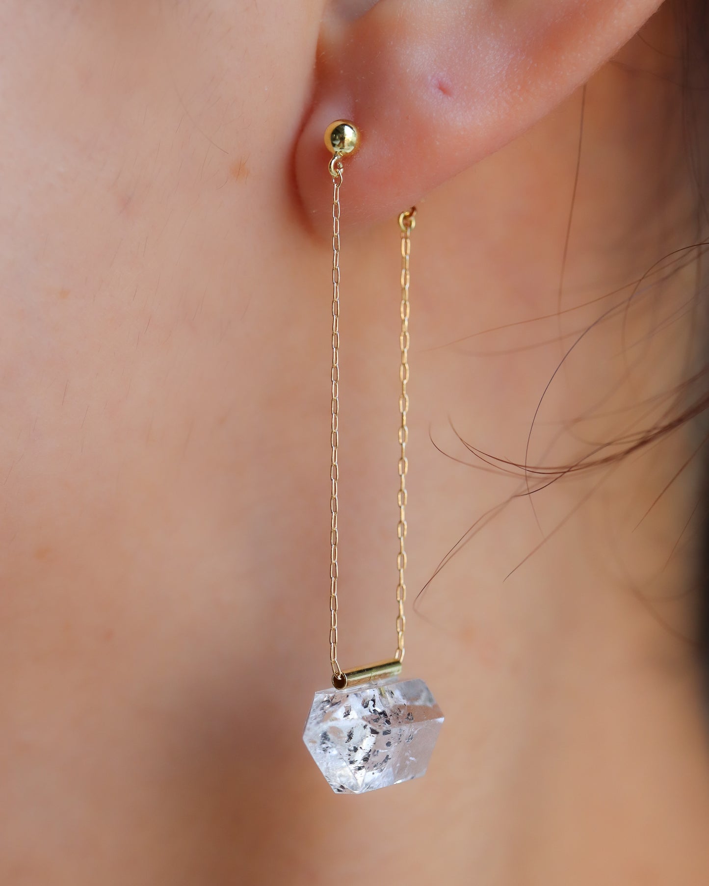 Pipe Pierced Earring - Diamond Quartz -