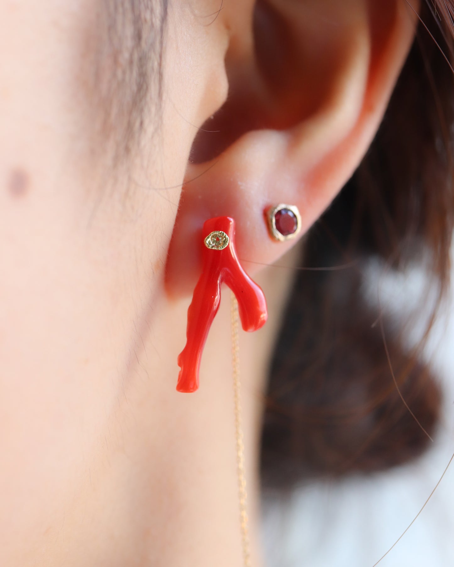 Flat Pierced Earrings - Coral -