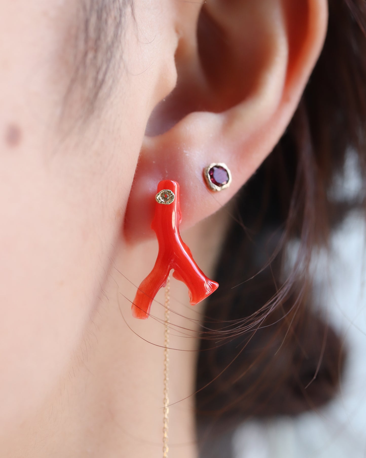 Flat Pierced Earring - Coral -