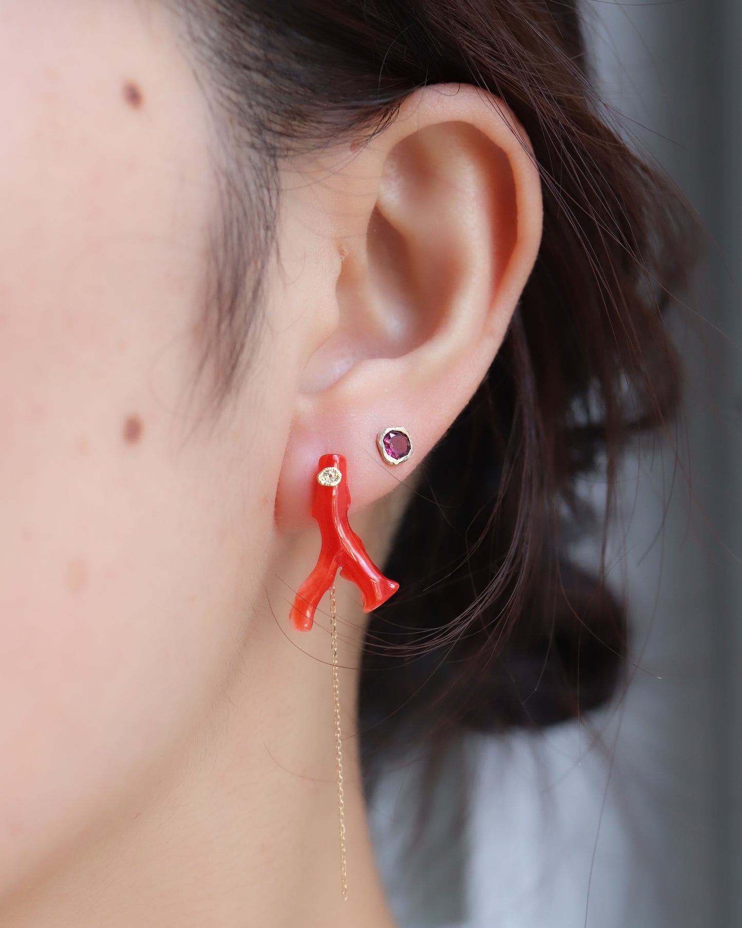 Flat Pierced Earrings - Coral -