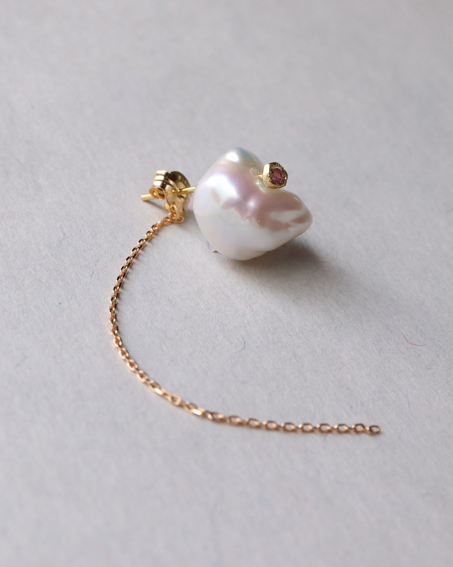 Flat Pierced Earring - Keshi Pearl -