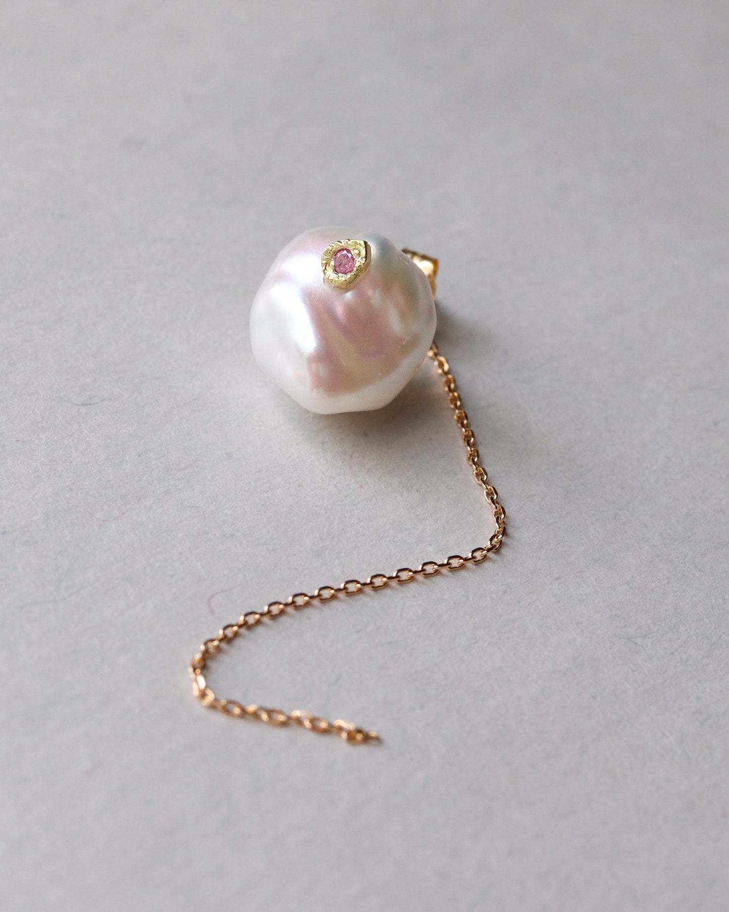 Flat Pierced Earring - Keshi Pearl -