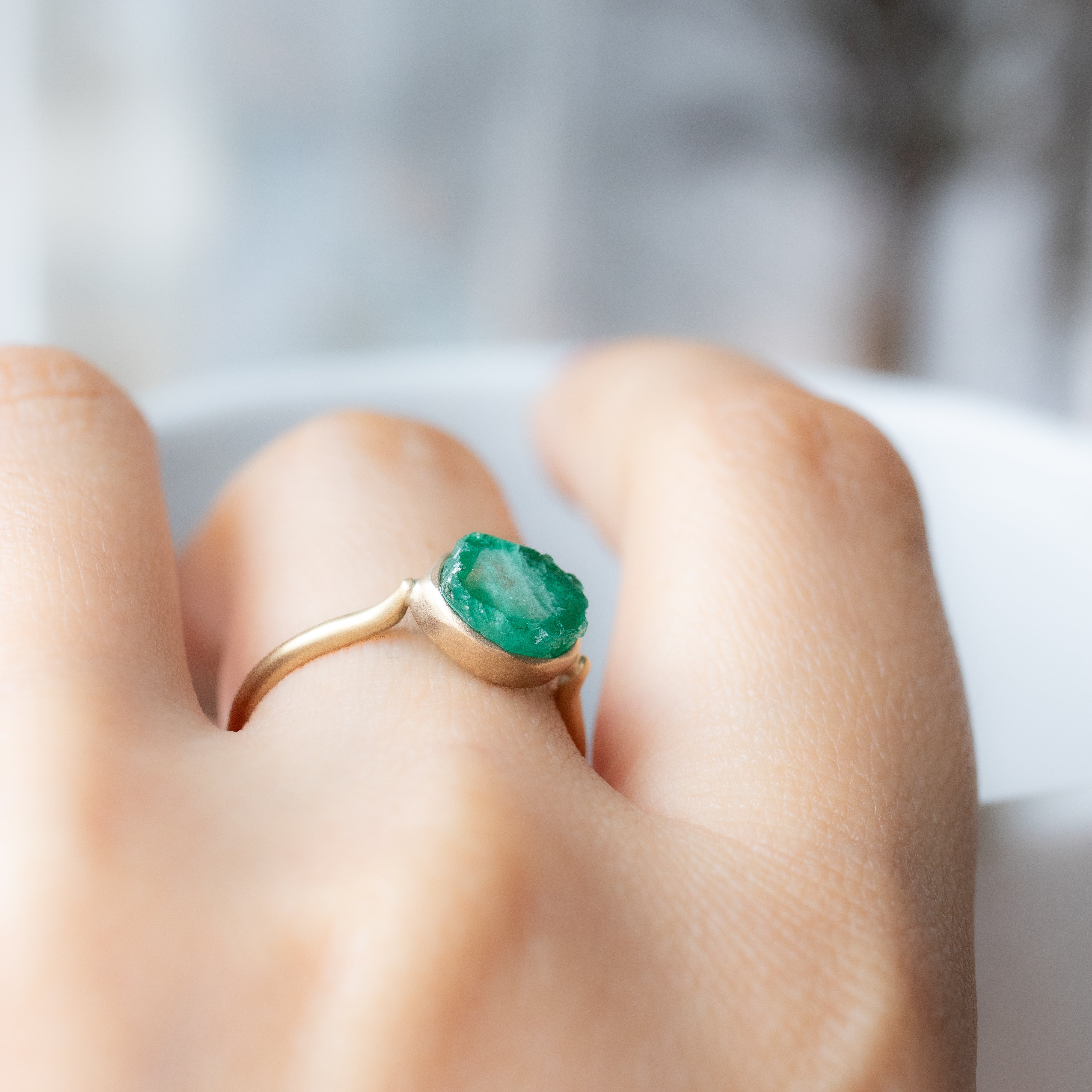 Collet Ring - Emerald -